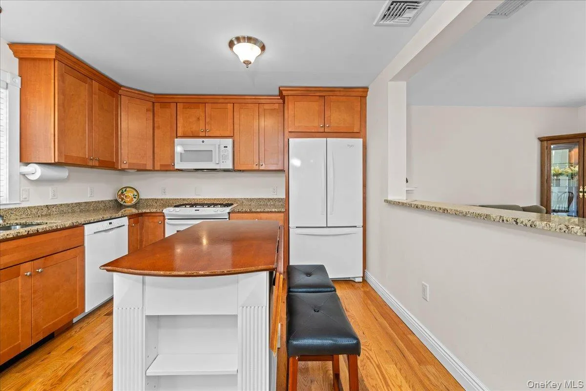 Newer cabinets. Newer cabinets.