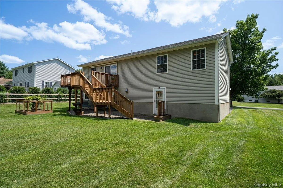1 Lynn Street, Warwick (town), NY, 3 Bedrooms Bedrooms, 6 Rooms Rooms,2 BathroomsBathrooms,Residential,For Rent,Lynn,0,1027194 1 Lynn Street, Warwick (town), NY, 3 Bedrooms Bedrooms, 6 Rooms Rooms,2 BathroomsBathrooms,Residential,For Rent,Lynn,0,1027194