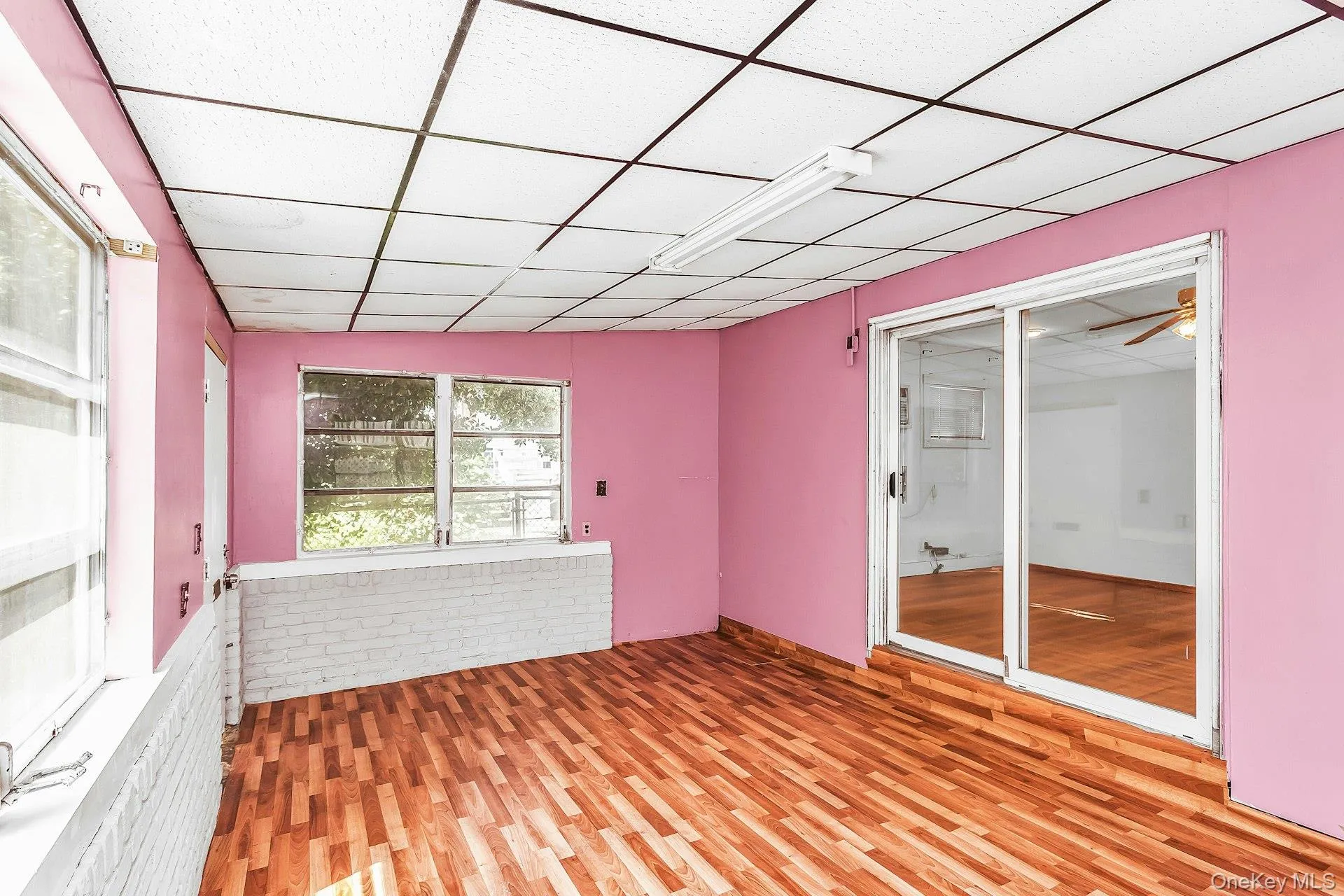 214 Park Avenue, North Hempstead, NY, 4 Bedrooms Bedrooms, 10 Rooms Rooms,2 BathroomsBathrooms,Residential,For Rent,Park,0,1027197 214 Park Avenue, North Hempstead, NY, 4 Bedrooms Bedrooms, 10 Rooms Rooms,2 BathroomsBathrooms,Residential,For Rent,Park,0,1027197