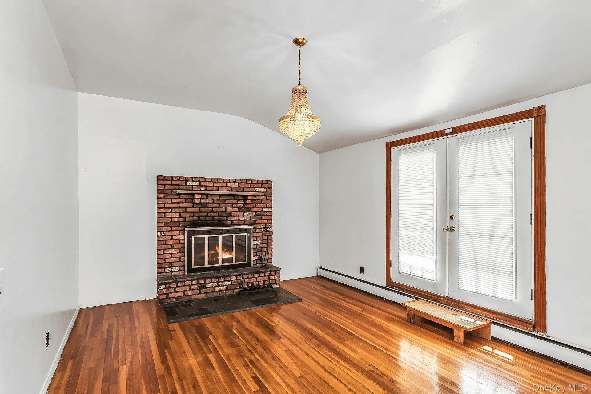 214 Park Avenue, North Hempstead, NY, 4 Bedrooms Bedrooms, 10 Rooms Rooms,2 BathroomsBathrooms,Residential,For Rent,Park,0,1027197 214 Park Avenue, North Hempstead, NY, 4 Bedrooms Bedrooms, 10 Rooms Rooms,2 BathroomsBathrooms,Residential,For Rent,Park,0,1027197
