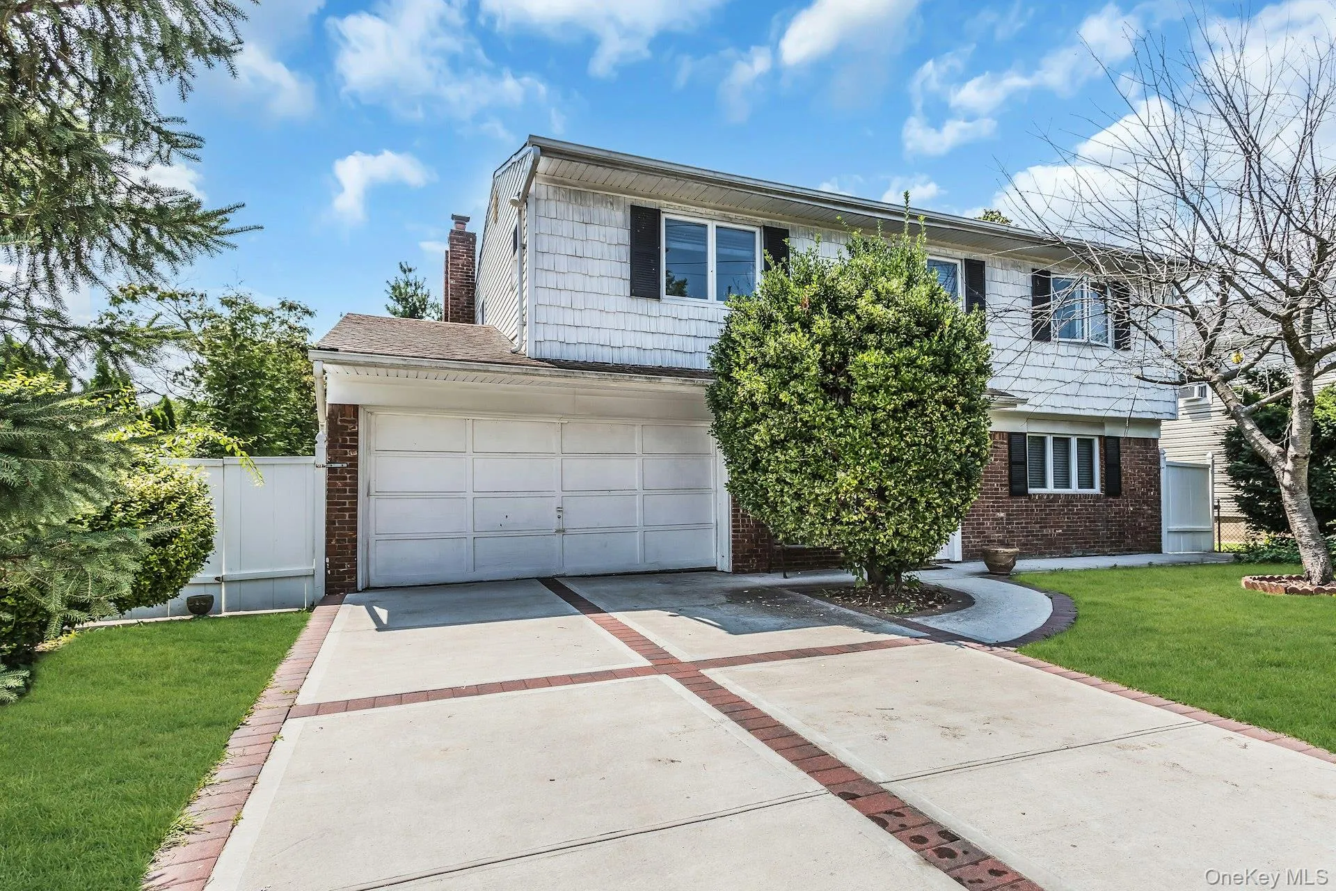 214 Park Avenue, North Hempstead, NY, 4 Bedrooms Bedrooms, 10 Rooms Rooms,2 BathroomsBathrooms,Residential,For Rent,Park,0,1027197 214 Park Avenue, North Hempstead, NY, 4 Bedrooms Bedrooms, 10 Rooms Rooms,2 BathroomsBathrooms,Residential,For Rent,Park,0,1027197