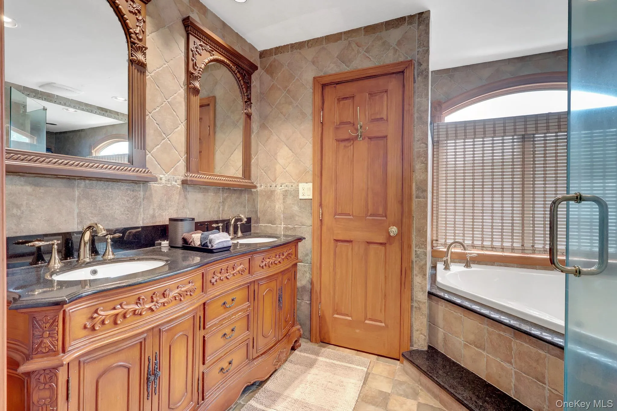 2 Fairhaven Drive, Babylon, NY, 5 Bedrooms Bedrooms, 9 Rooms Rooms,2 BathroomsBathrooms,Residential,For Rent,Fairhaven,0,1027204 2 Fairhaven Drive, Babylon, NY, 5 Bedrooms Bedrooms, 9 Rooms Rooms,2 BathroomsBathrooms,Residential,For Rent,Fairhaven,0,1027204