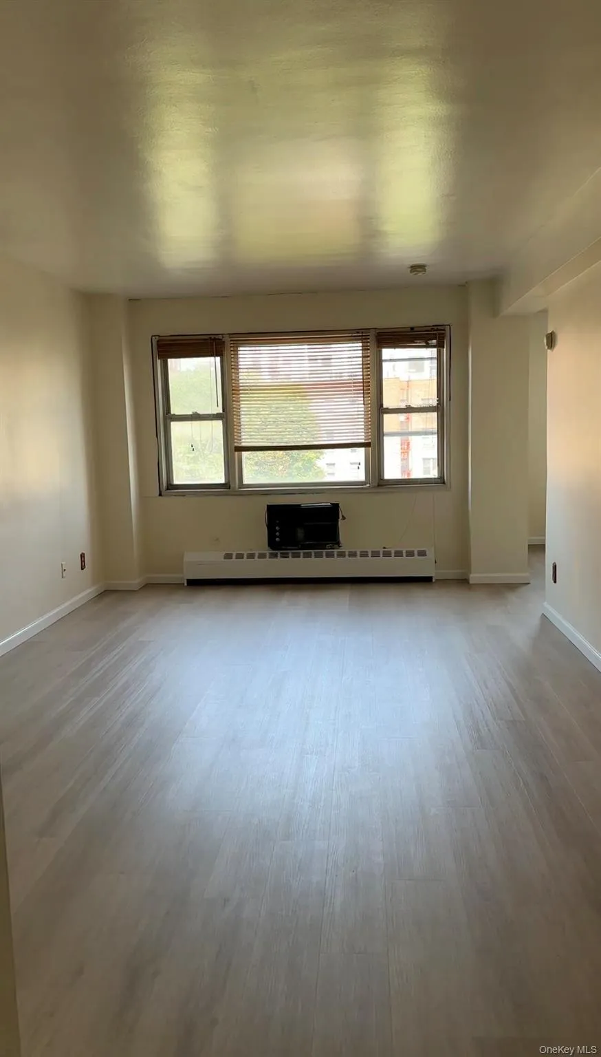 89-15 Parsons Boulevard, New York, NY, 3 Rooms Rooms,1 BathroomBathrooms,Residential,For Rent,Parsons,0,1027214 89-15 Parsons Boulevard, New York, NY, 3 Rooms Rooms,1 BathroomBathrooms,Residential,For Rent,Parsons,0,1027214
