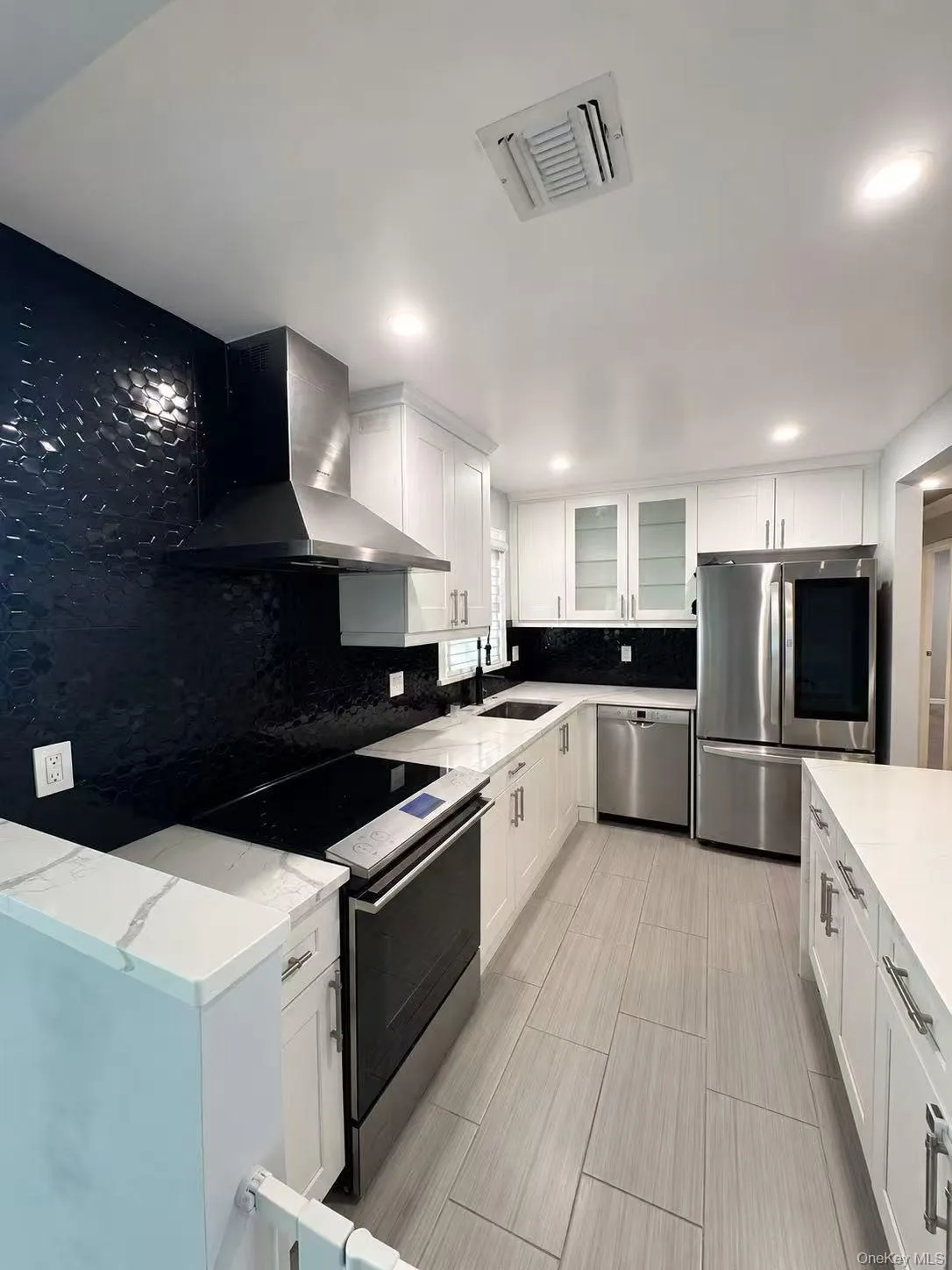 2538 1st Avenue, Hempstead, NY, 3 Bedrooms Bedrooms, 5 Rooms Rooms,2 BathroomsBathrooms,Residential,For Rent,1st,0,1027219 2538 1st Avenue, Hempstead, NY, 3 Bedrooms Bedrooms, 5 Rooms Rooms,2 BathroomsBathrooms,Residential,For Rent,1st,0,1027219