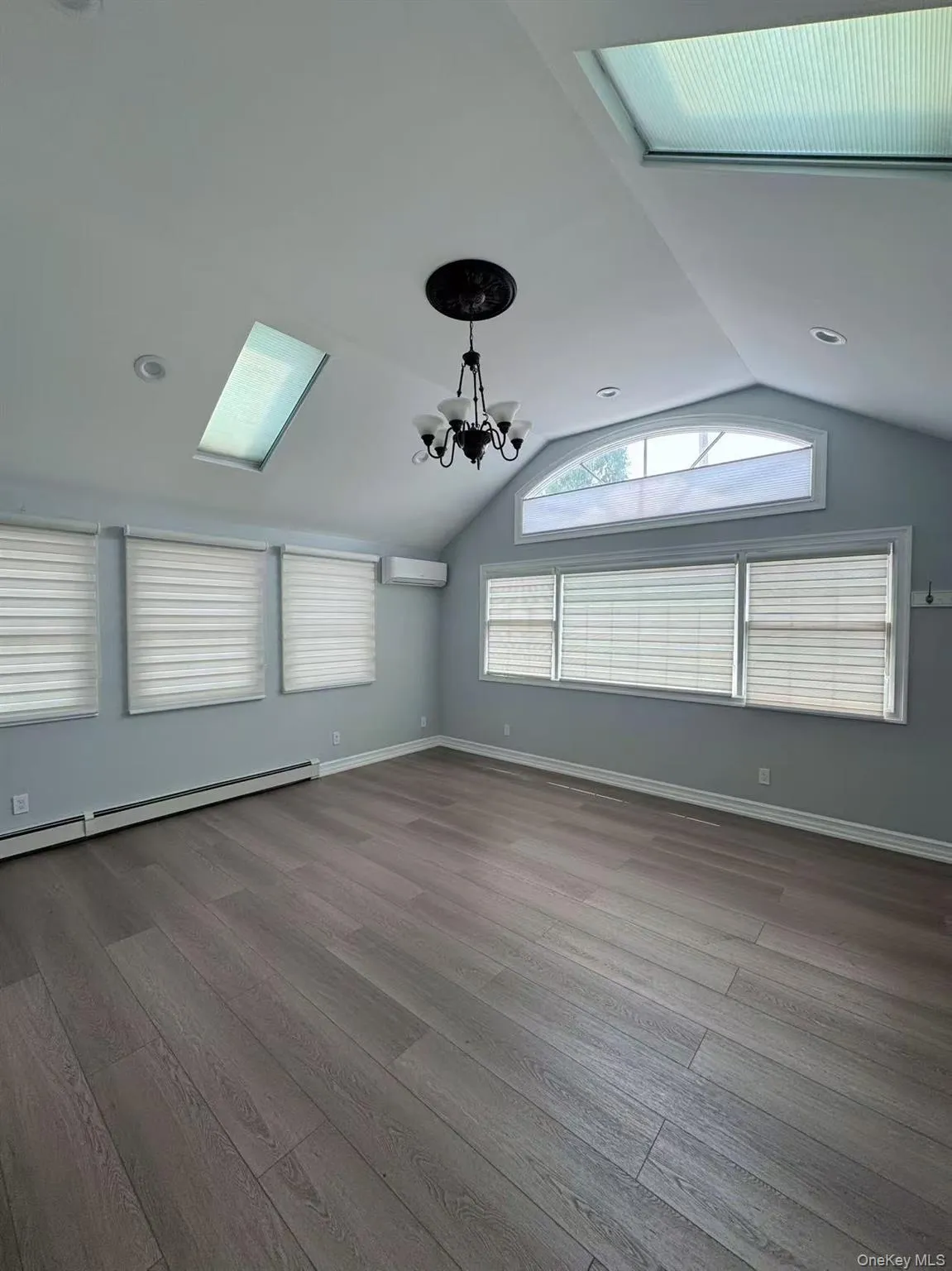2538 1st Avenue, Hempstead, NY, 3 Bedrooms Bedrooms, 5 Rooms Rooms,2 BathroomsBathrooms,Residential,For Rent,1st,0,1027219 2538 1st Avenue, Hempstead, NY, 3 Bedrooms Bedrooms, 5 Rooms Rooms,2 BathroomsBathrooms,Residential,For Rent,1st,0,1027219