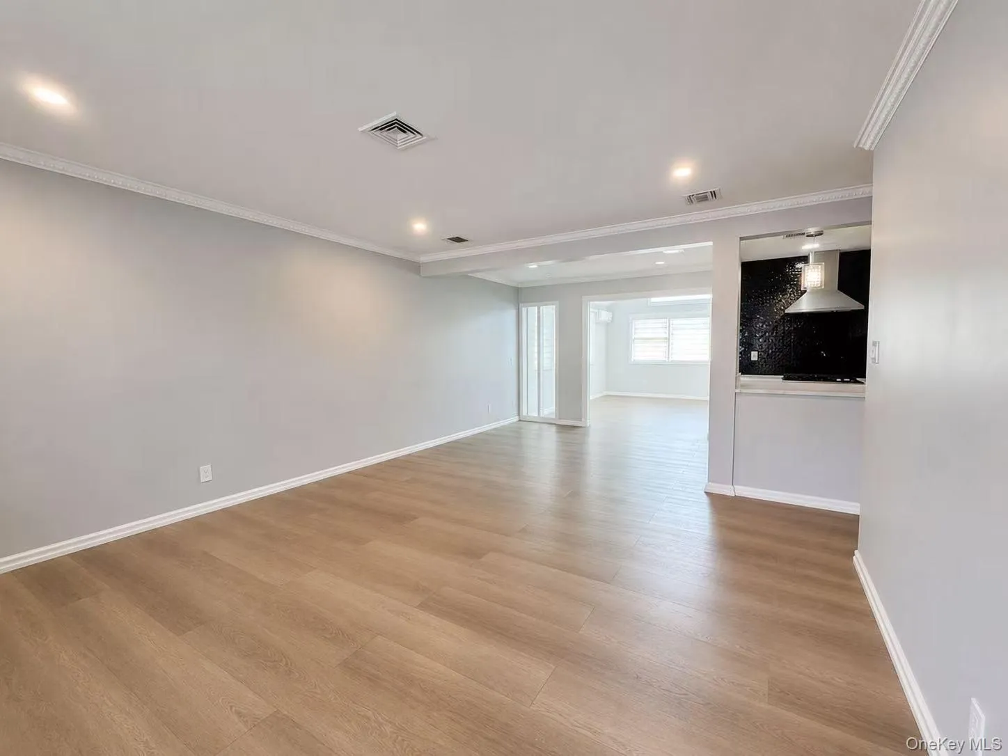 2538 1st Avenue, Hempstead, NY, 3 Bedrooms Bedrooms, 5 Rooms Rooms,2 BathroomsBathrooms,Residential,For Rent,1st,0,1027219 2538 1st Avenue, Hempstead, NY, 3 Bedrooms Bedrooms, 5 Rooms Rooms,2 BathroomsBathrooms,Residential,For Rent,1st,0,1027219