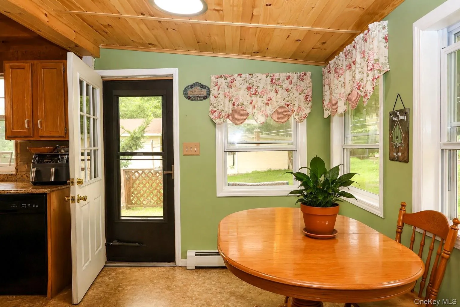 23 Grandview Trail, Blooming Grove, NY, 2 Bedrooms Bedrooms, 6 Rooms Rooms,1 BathroomBathrooms,Residential,For Rent,Grandview,0,1027222 23 Grandview Trail, Blooming Grove, NY, 2 Bedrooms Bedrooms, 6 Rooms Rooms,1 BathroomBathrooms,Residential,For Rent,Grandview,0,1027222