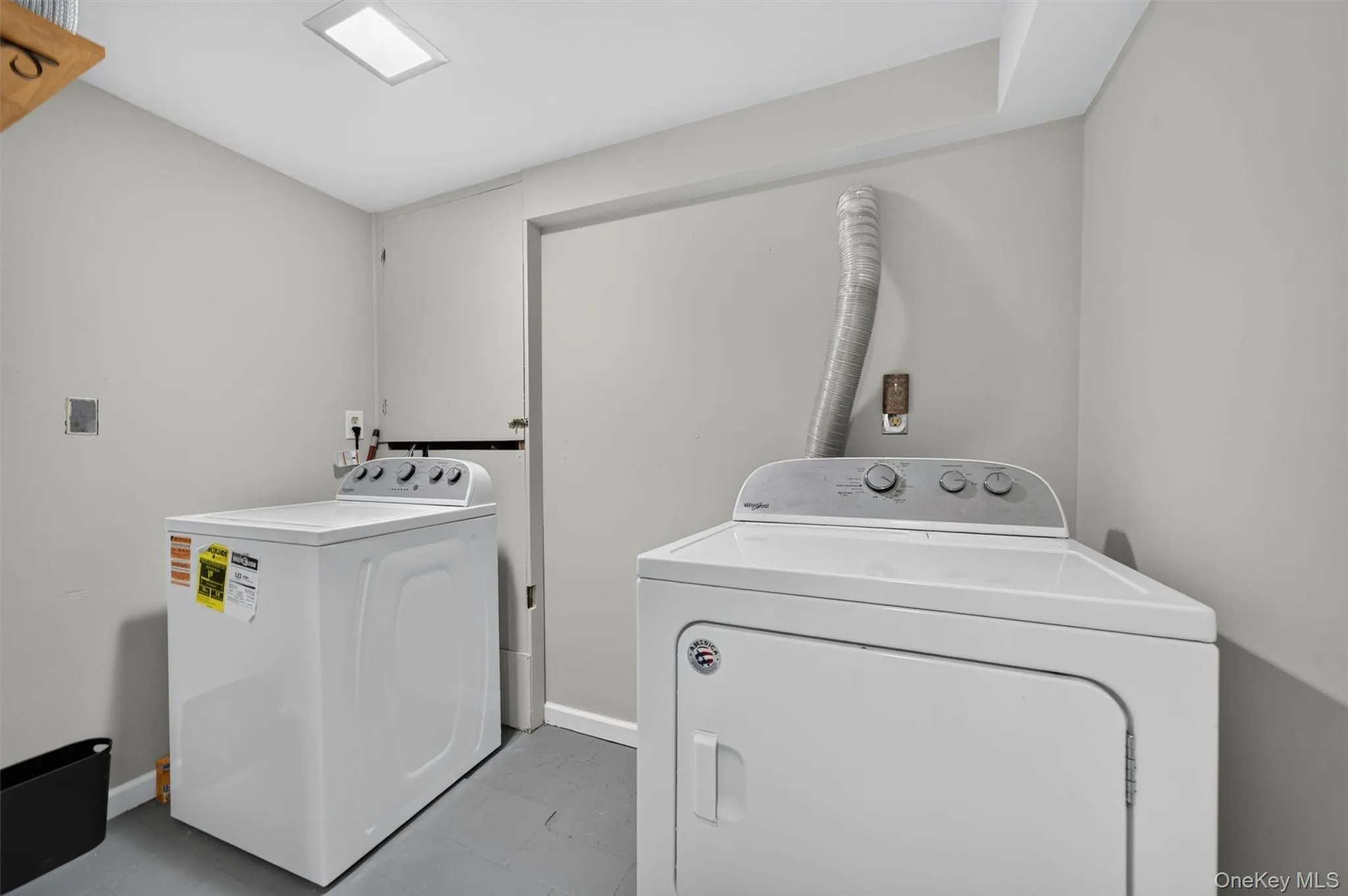 Large laundry room Large laundry room
