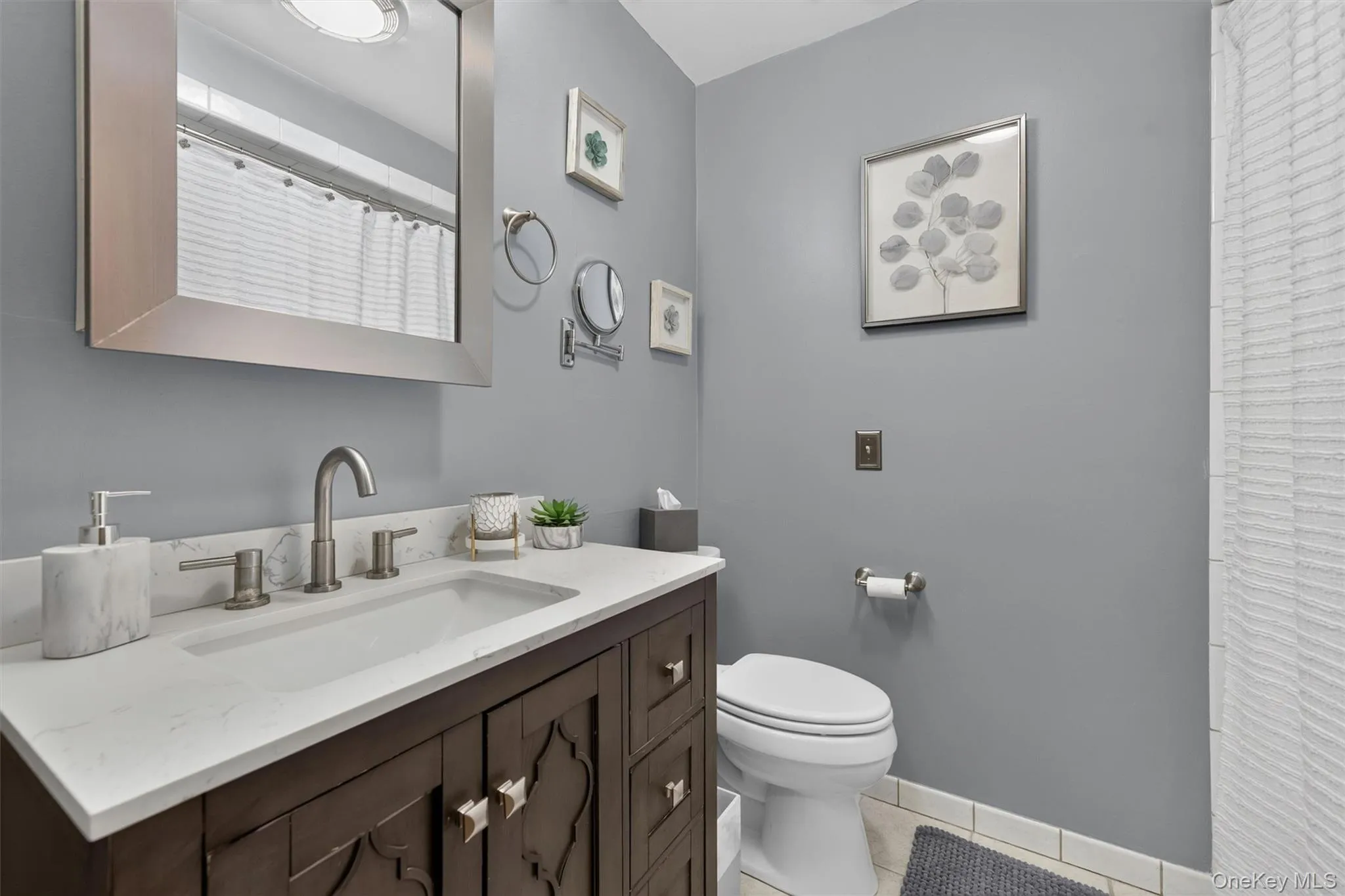 Full hallway bathroom with tub Full hallway bathroom with tub