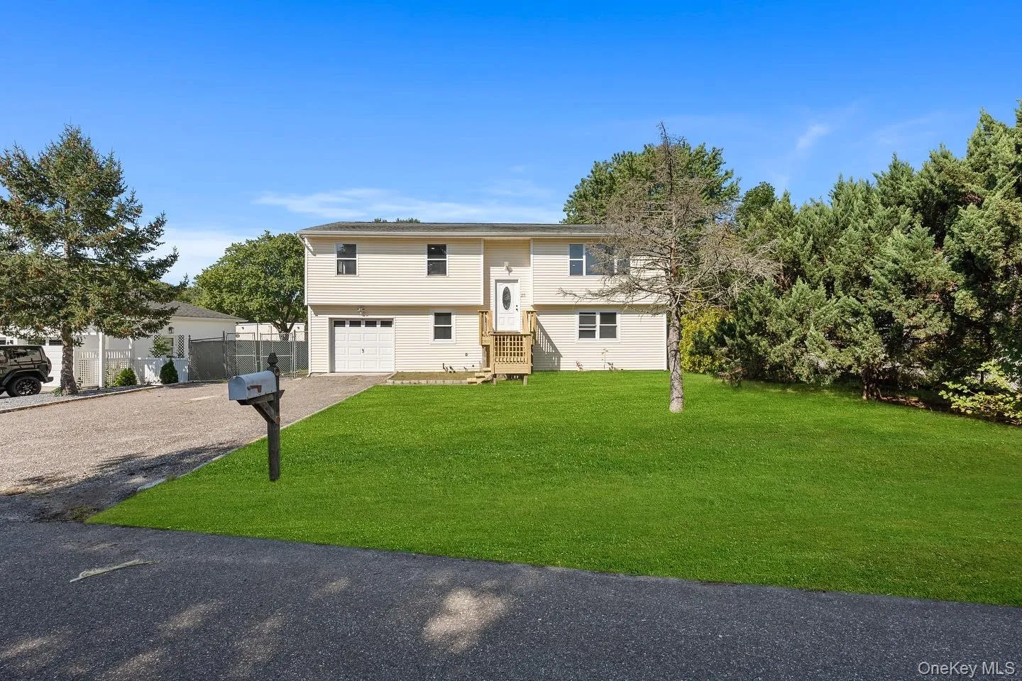 25 Marshall Street, Brookhaven, NY, 6 Bedrooms Bedrooms, 11 Rooms Rooms,2 BathroomsBathrooms,Residential,For Rent,Marshall,0,1027229 25 Marshall Street, Brookhaven, NY, 6 Bedrooms Bedrooms, 11 Rooms Rooms,2 BathroomsBathrooms,Residential,For Rent,Marshall,0,1027229