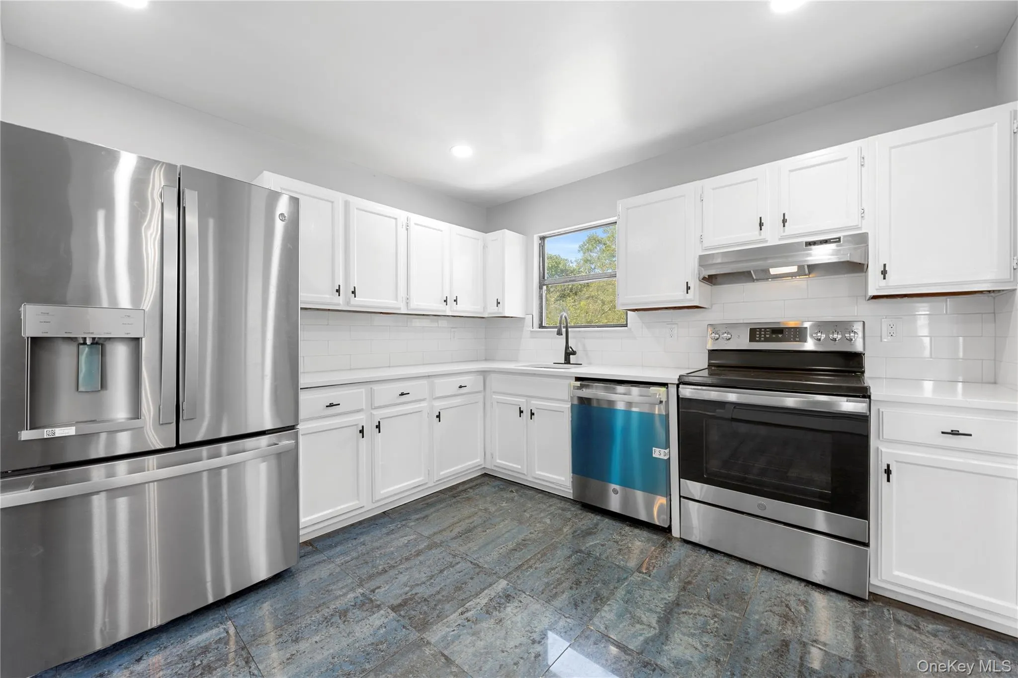 25 Marshall Street, Brookhaven, NY, 6 Bedrooms Bedrooms, 11 Rooms Rooms,2 BathroomsBathrooms,Residential,For Rent,Marshall,0,1027229 25 Marshall Street, Brookhaven, NY, 6 Bedrooms Bedrooms, 11 Rooms Rooms,2 BathroomsBathrooms,Residential,For Rent,Marshall,0,1027229