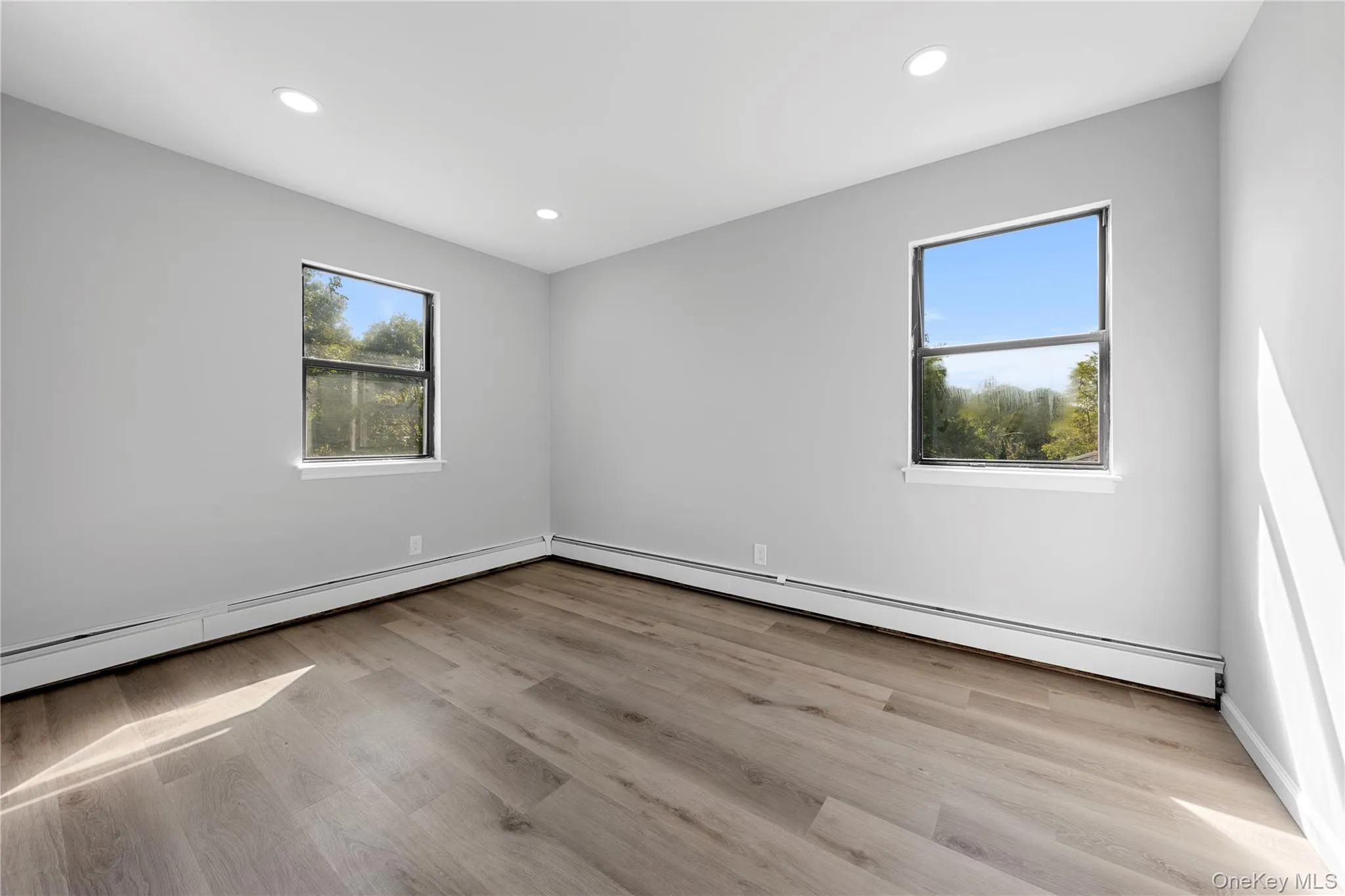 25 Marshall Street, Brookhaven, NY, 6 Bedrooms Bedrooms, 11 Rooms Rooms,2 BathroomsBathrooms,Residential,For Rent,Marshall,0,1027229 25 Marshall Street, Brookhaven, NY, 6 Bedrooms Bedrooms, 11 Rooms Rooms,2 BathroomsBathrooms,Residential,For Rent,Marshall,0,1027229