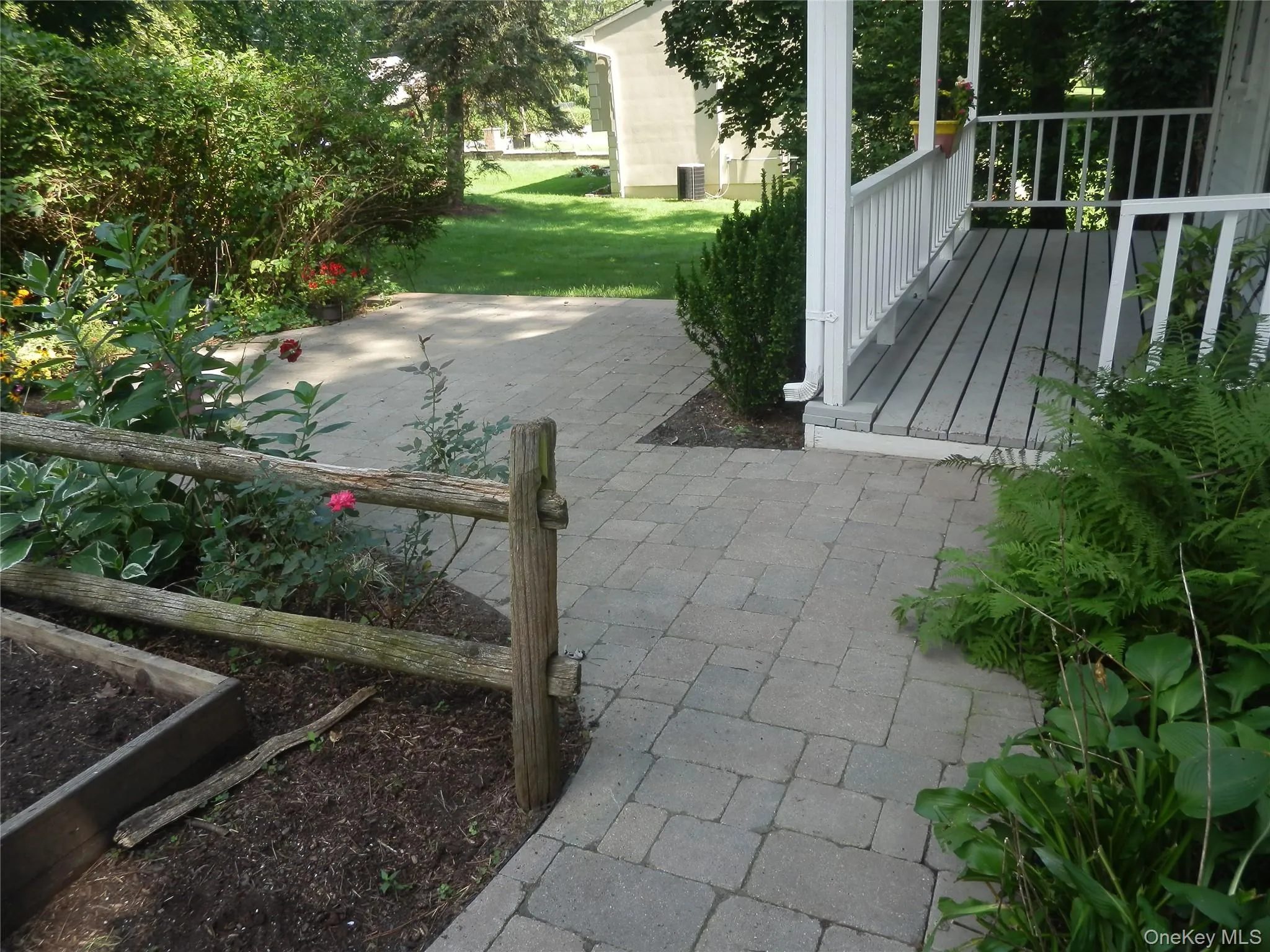 PAVER AND GARDEN ENTERANCE PAVER AND GARDEN ENTERANCE