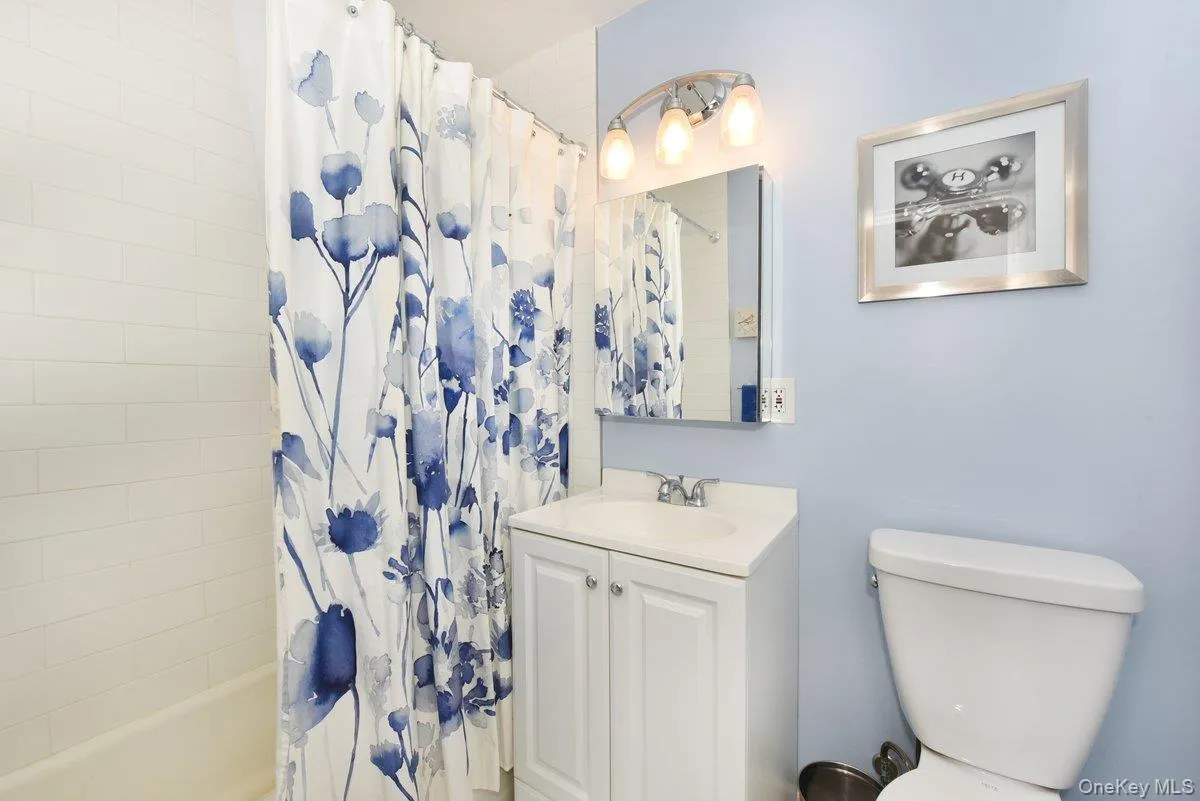 2 Birchwood Court, Hempstead, NY, 1 Bedroom Bedrooms, 5 Rooms Rooms,1 BathroomBathrooms,Residential,For Rent,Birchwood,0,1027240 2 Birchwood Court, Hempstead, NY, 1 Bedroom Bedrooms, 5 Rooms Rooms,1 BathroomBathrooms,Residential,For Rent,Birchwood,0,1027240