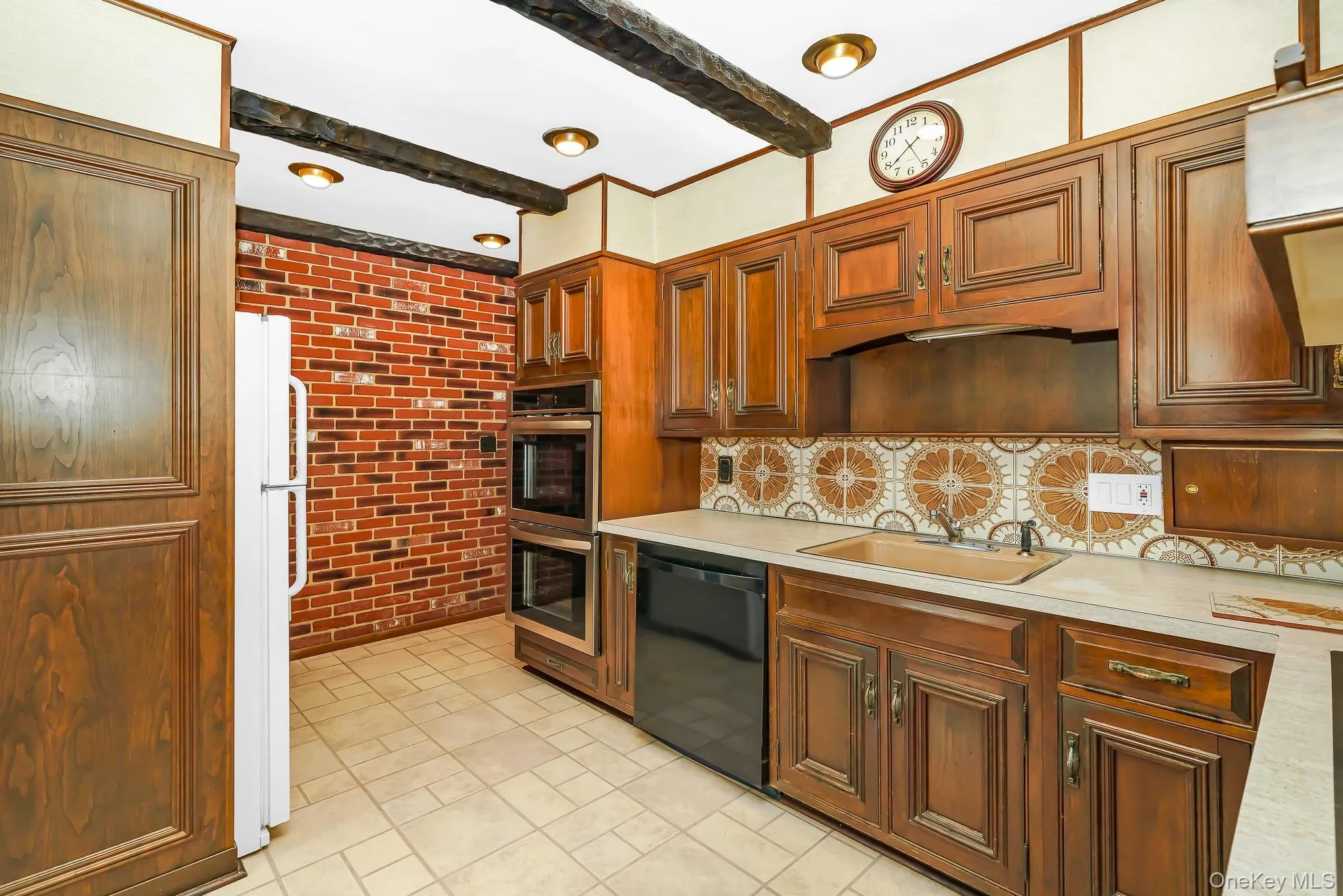 204 Center Street, North Hempstead, NY, 4 Bedrooms Bedrooms, 7 Rooms Rooms,2 BathroomsBathrooms,Residential,For Rent,Center,0,1027241 204 Center Street, North Hempstead, NY, 4 Bedrooms Bedrooms, 7 Rooms Rooms,2 BathroomsBathrooms,Residential,For Rent,Center,0,1027241