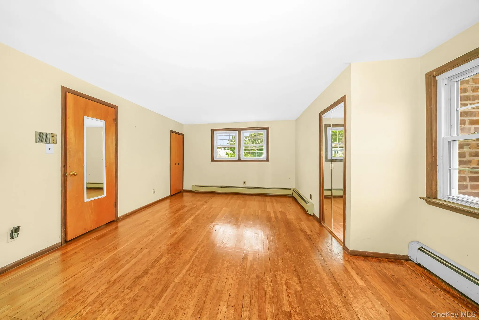 204 Center Street, North Hempstead, NY, 4 Bedrooms Bedrooms, 7 Rooms Rooms,2 BathroomsBathrooms,Residential,For Rent,Center,0,1027241 204 Center Street, North Hempstead, NY, 4 Bedrooms Bedrooms, 7 Rooms Rooms,2 BathroomsBathrooms,Residential,For Rent,Center,0,1027241
