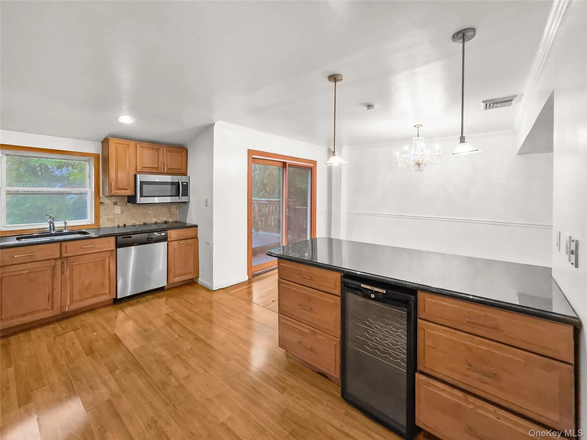 36 Clearview Drive, Babylon, NY, 4 Bedrooms Bedrooms, ,2 BathroomsBathrooms,Residential,For Rent,Clearview,0,1027242 36 Clearview Drive, Babylon, NY, 4 Bedrooms Bedrooms, ,2 BathroomsBathrooms,Residential,For Rent,Clearview,0,1027242