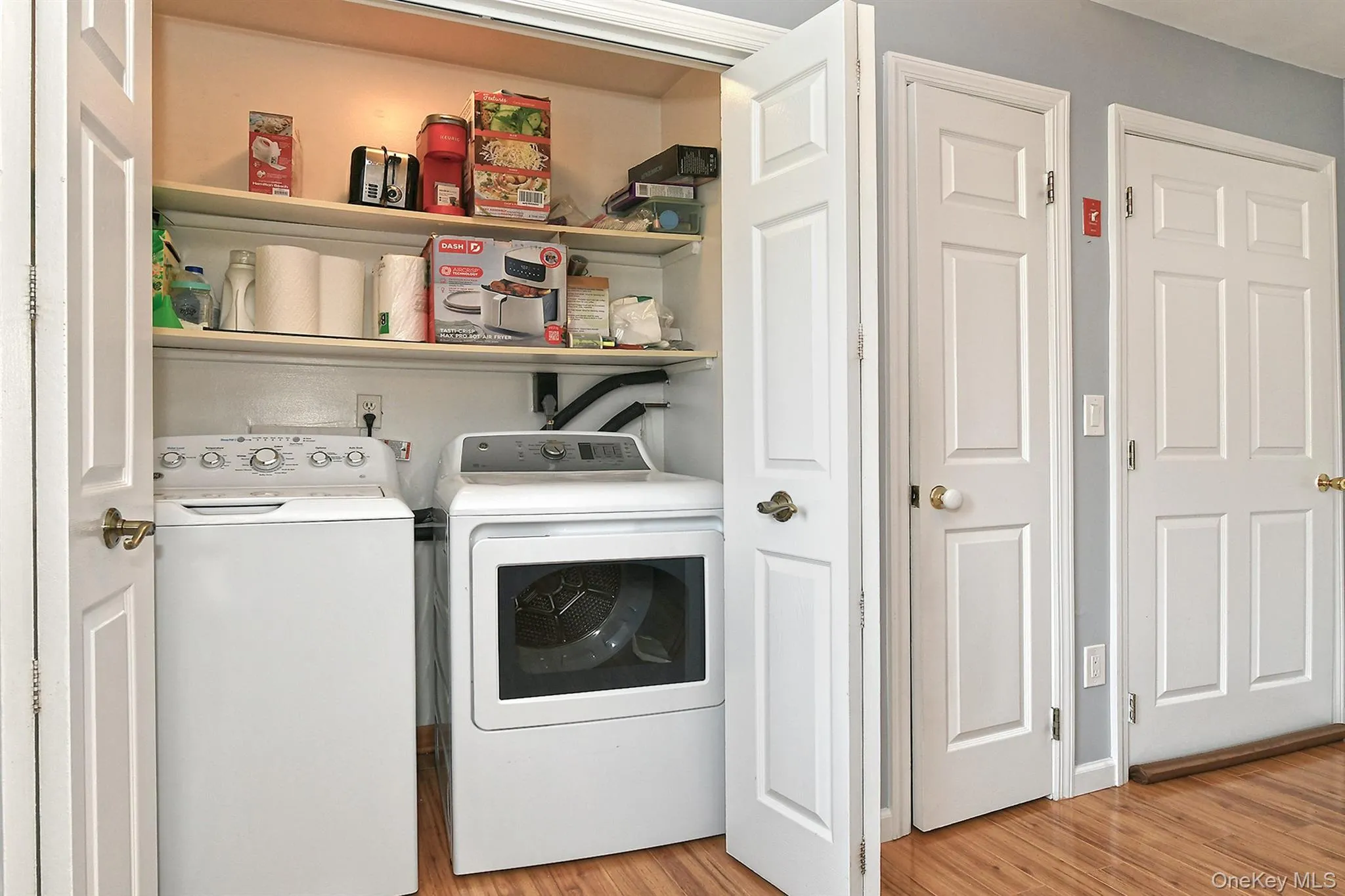 261 Elm Drive, Hempstead, NY, 5 Bedrooms Bedrooms, 9 Rooms Rooms,2 BathroomsBathrooms,Residential,For Rent,Elm,0,1027248 261 Elm Drive, Hempstead, NY, 5 Bedrooms Bedrooms, 9 Rooms Rooms,2 BathroomsBathrooms,Residential,For Rent,Elm,0,1027248