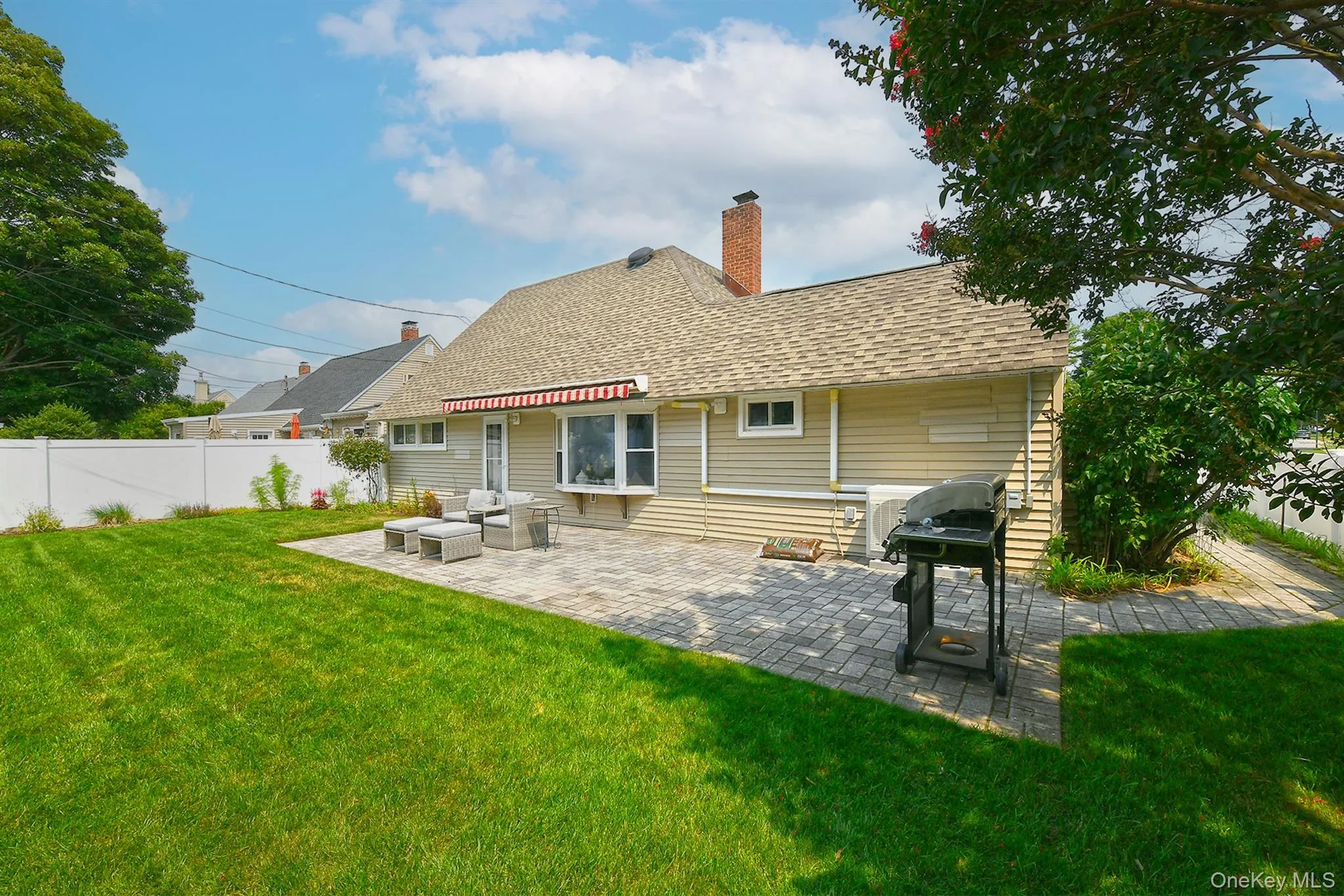 261 Elm Drive, Hempstead, NY, 5 Bedrooms Bedrooms, 9 Rooms Rooms,2 BathroomsBathrooms,Residential,For Rent,Elm,0,1027248 261 Elm Drive, Hempstead, NY, 5 Bedrooms Bedrooms, 9 Rooms Rooms,2 BathroomsBathrooms,Residential,For Rent,Elm,0,1027248