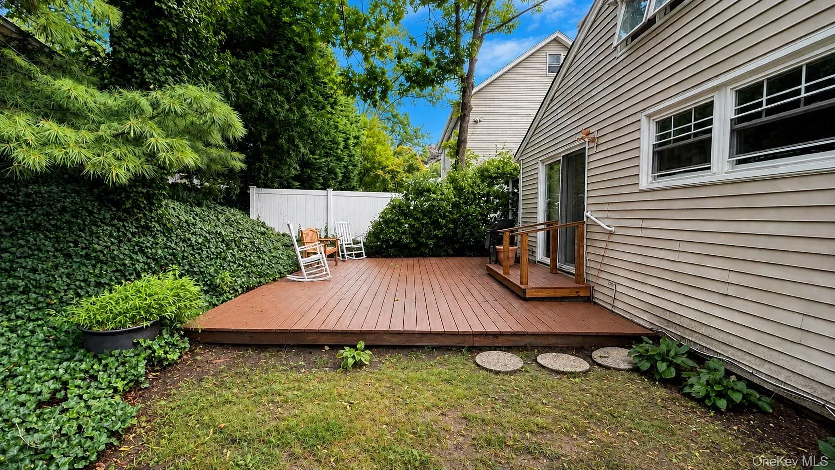 38 Hill Drive, Oyster Bay, NY, 3 Bedrooms Bedrooms, 6 Rooms Rooms,1 BathroomBathrooms,Residential,For Rent,Hill,0,1027250 38 Hill Drive, Oyster Bay, NY, 3 Bedrooms Bedrooms, 6 Rooms Rooms,1 BathroomBathrooms,Residential,For Rent,Hill,0,1027250