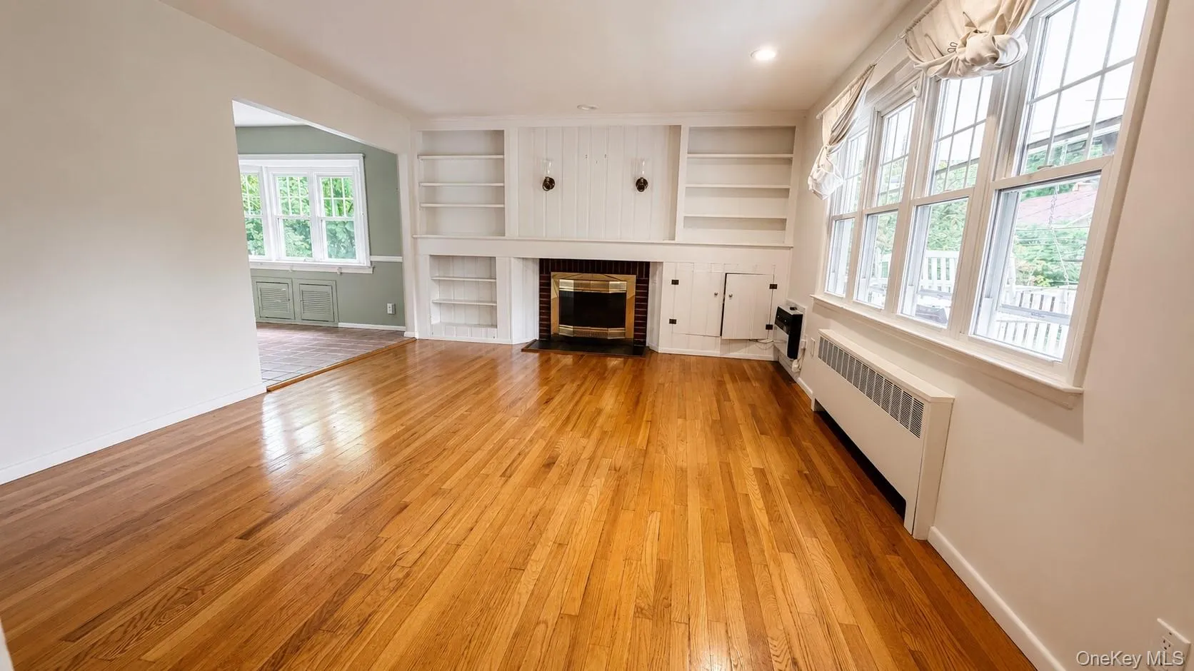 38 Hill Drive, Oyster Bay, NY, 3 Bedrooms Bedrooms, 6 Rooms Rooms,1 BathroomBathrooms,Residential,For Rent,Hill,0,1027250 38 Hill Drive, Oyster Bay, NY, 3 Bedrooms Bedrooms, 6 Rooms Rooms,1 BathroomBathrooms,Residential,For Rent,Hill,0,1027250