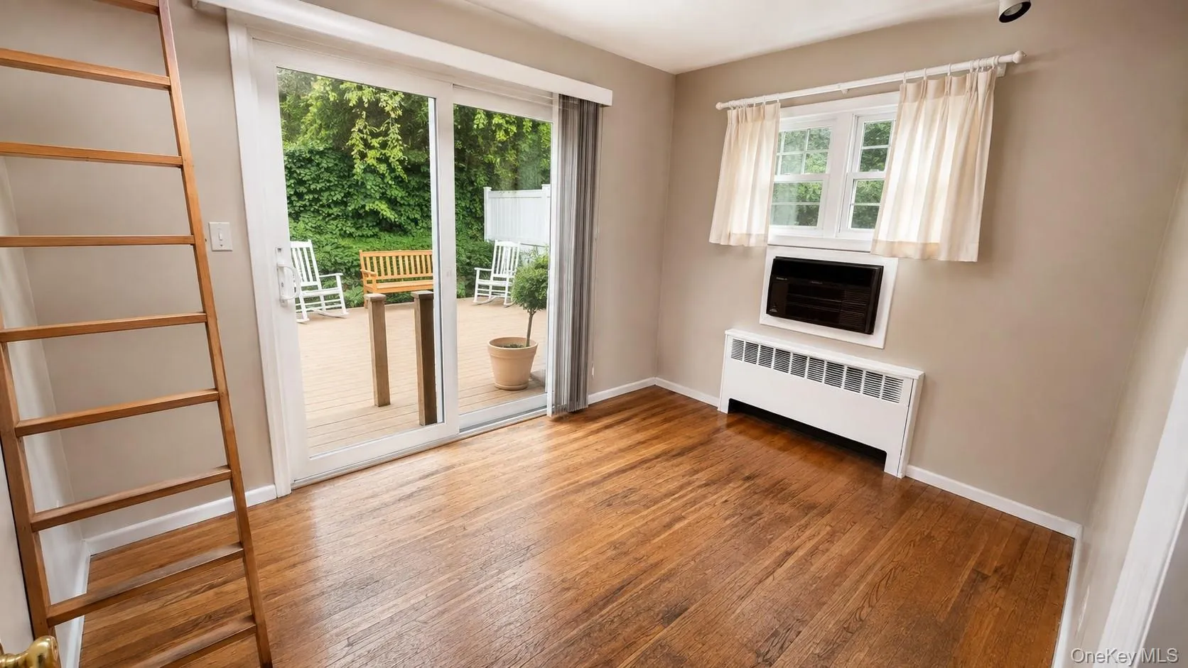 38 Hill Drive, Oyster Bay, NY, 3 Bedrooms Bedrooms, 6 Rooms Rooms,1 BathroomBathrooms,Residential,For Rent,Hill,0,1027250 38 Hill Drive, Oyster Bay, NY, 3 Bedrooms Bedrooms, 6 Rooms Rooms,1 BathroomBathrooms,Residential,For Rent,Hill,0,1027250