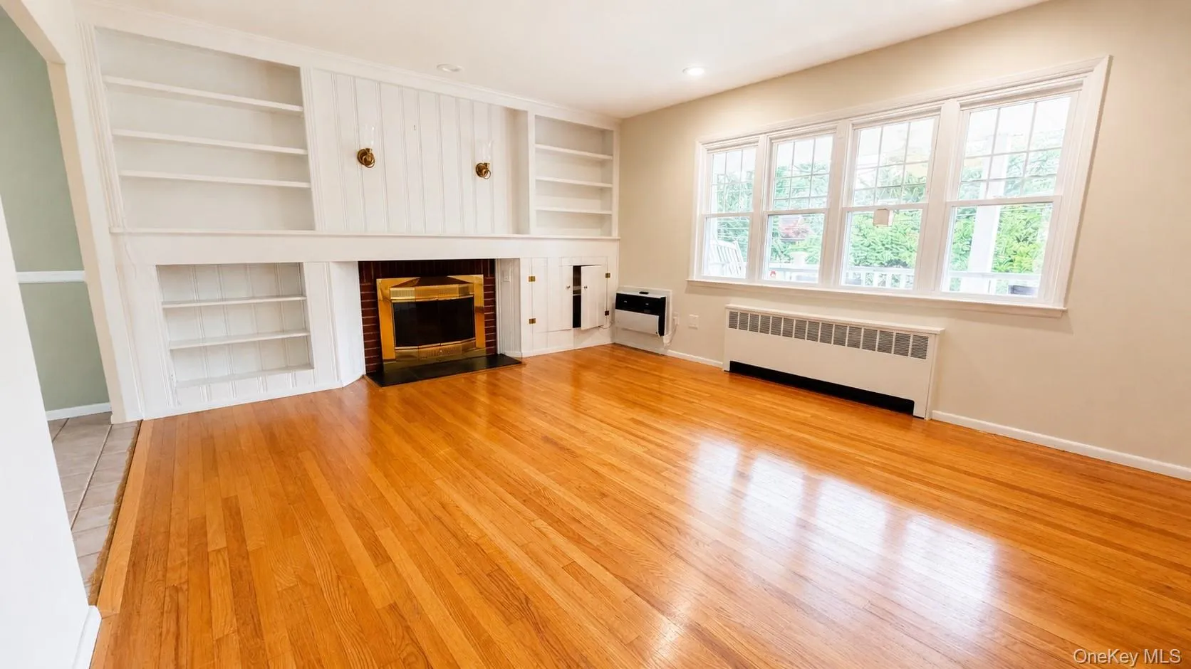 38 Hill Drive, Oyster Bay, NY, 3 Bedrooms Bedrooms, 6 Rooms Rooms,1 BathroomBathrooms,Residential,For Rent,Hill,0,1027250 38 Hill Drive, Oyster Bay, NY, 3 Bedrooms Bedrooms, 6 Rooms Rooms,1 BathroomBathrooms,Residential,For Rent,Hill,0,1027250