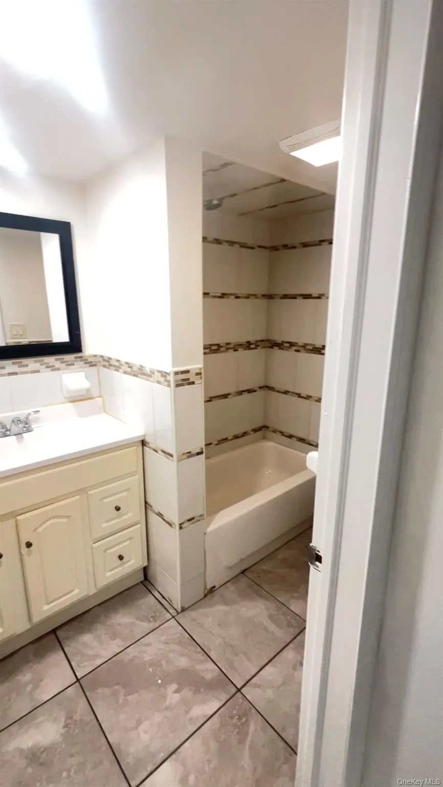 134 Scranton Avenue, Hempstead, NY, 2 Bedrooms Bedrooms, 8 Rooms Rooms,2 BathroomsBathrooms,Residential Lease,For Rent,Scranton,0,1027254 134 Scranton Avenue, Hempstead, NY, 2 Bedrooms Bedrooms, 8 Rooms Rooms,2 BathroomsBathrooms,Residential Lease,For Rent,Scranton,0,1027254