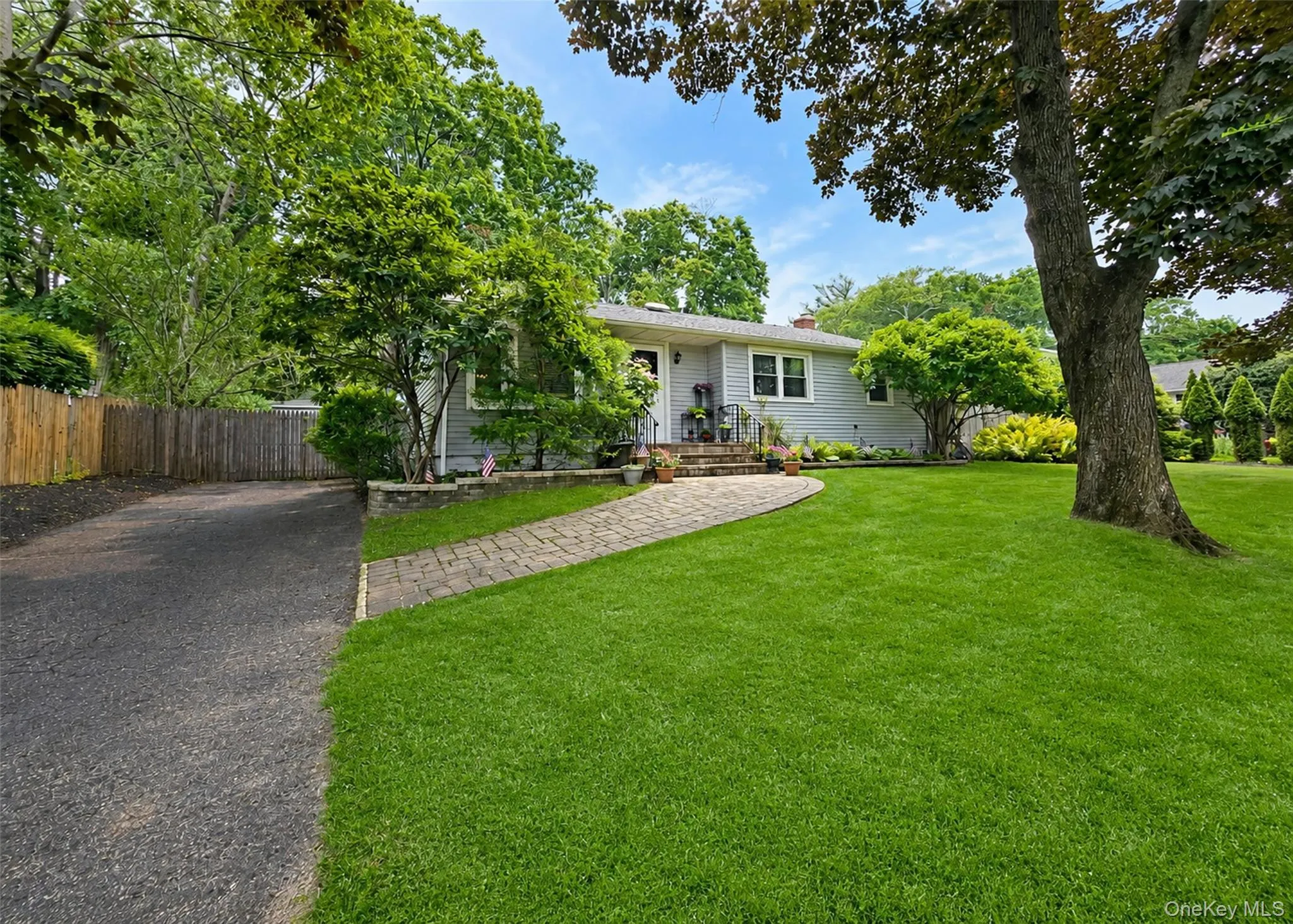 Lovely Ranch With Room For Guests. Lovely Ranch With Room For Guests.
