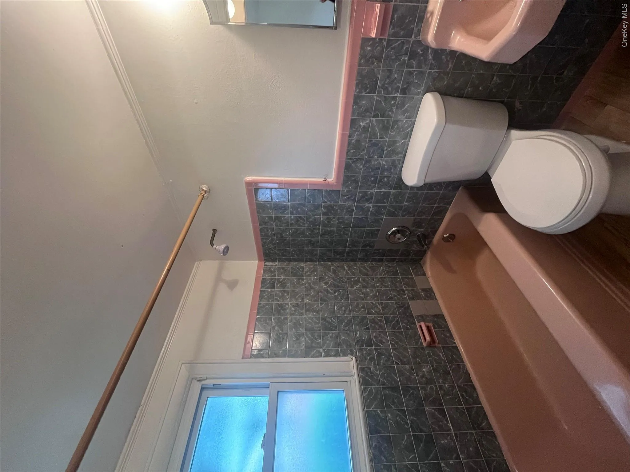 348 Beech Street, Long Beach, NY, 2 Bedrooms Bedrooms, 4 Rooms Rooms,1 BathroomBathrooms,Residential Lease,For Rent,Beech,0,1027257 348 Beech Street, Long Beach, NY, 2 Bedrooms Bedrooms, 4 Rooms Rooms,1 BathroomBathrooms,Residential Lease,For Rent,Beech,0,1027257