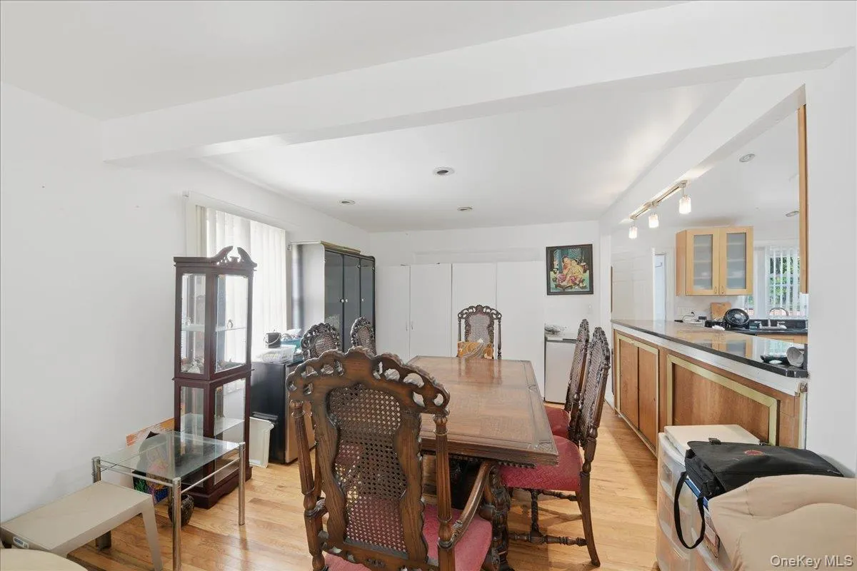 14 Glenn Place, Greenburgh, NY, 5 Bedrooms Bedrooms, 9 Rooms Rooms,4 BathroomsBathrooms,Residential,For Rent,Glenn,0,1027260 14 Glenn Place, Greenburgh, NY, 5 Bedrooms Bedrooms, 9 Rooms Rooms,4 BathroomsBathrooms,Residential,For Rent,Glenn,0,1027260