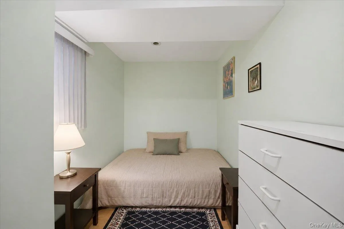 14 Glenn Place, Greenburgh, NY, 5 Bedrooms Bedrooms, 9 Rooms Rooms,4 BathroomsBathrooms,Residential,For Rent,Glenn,0,1027260 14 Glenn Place, Greenburgh, NY, 5 Bedrooms Bedrooms, 9 Rooms Rooms,4 BathroomsBathrooms,Residential,For Rent,Glenn,0,1027260