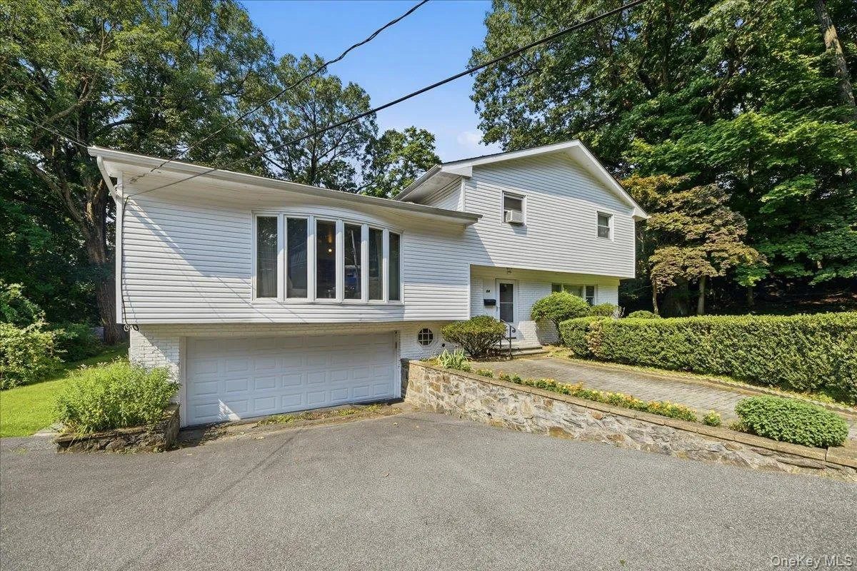14 Glenn Place, Greenburgh, NY, 5 Bedrooms Bedrooms, 9 Rooms Rooms,4 BathroomsBathrooms,Residential,For Rent,Glenn,0,1027260 14 Glenn Place, Greenburgh, NY, 5 Bedrooms Bedrooms, 9 Rooms Rooms,4 BathroomsBathrooms,Residential,For Rent,Glenn,0,1027260