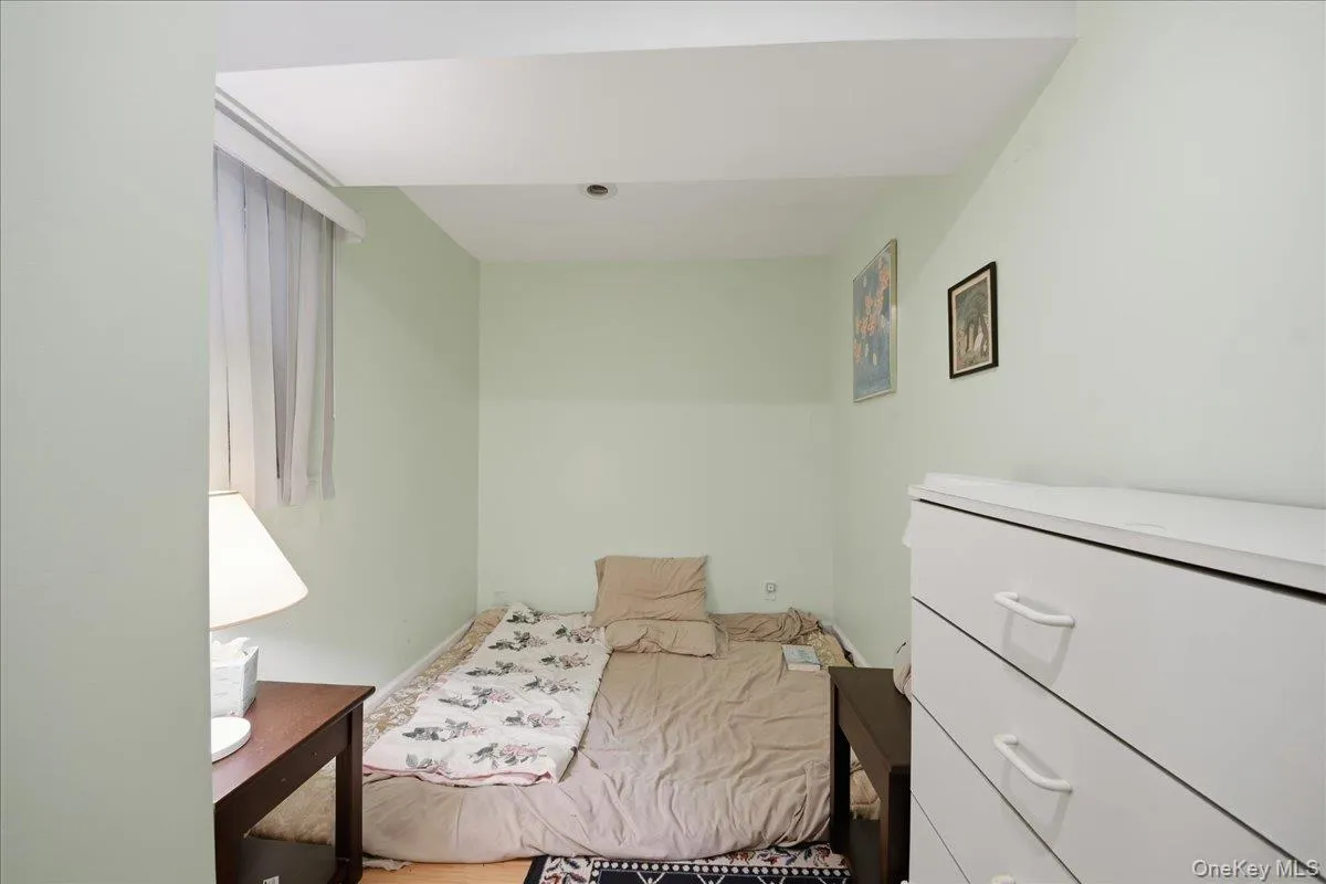 14 Glenn Place, Greenburgh, NY, 5 Bedrooms Bedrooms, 9 Rooms Rooms,4 BathroomsBathrooms,Residential,For Rent,Glenn,0,1027260 14 Glenn Place, Greenburgh, NY, 5 Bedrooms Bedrooms, 9 Rooms Rooms,4 BathroomsBathrooms,Residential,For Rent,Glenn,0,1027260