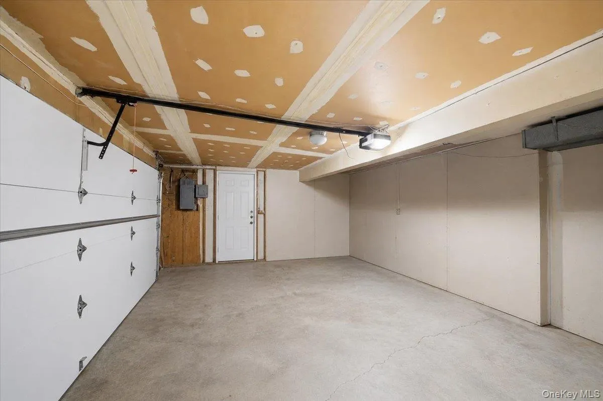 14 Glenn Place, Greenburgh, NY, 5 Bedrooms Bedrooms, 9 Rooms Rooms,4 BathroomsBathrooms,Residential,For Rent,Glenn,0,1027260 14 Glenn Place, Greenburgh, NY, 5 Bedrooms Bedrooms, 9 Rooms Rooms,4 BathroomsBathrooms,Residential,For Rent,Glenn,0,1027260