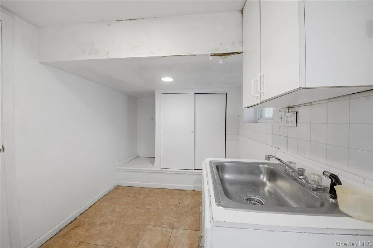 14 Glenn Place, Greenburgh, NY, 5 Bedrooms Bedrooms, 9 Rooms Rooms,4 BathroomsBathrooms,Residential,For Rent,Glenn,0,1027260 14 Glenn Place, Greenburgh, NY, 5 Bedrooms Bedrooms, 9 Rooms Rooms,4 BathroomsBathrooms,Residential,For Rent,Glenn,0,1027260