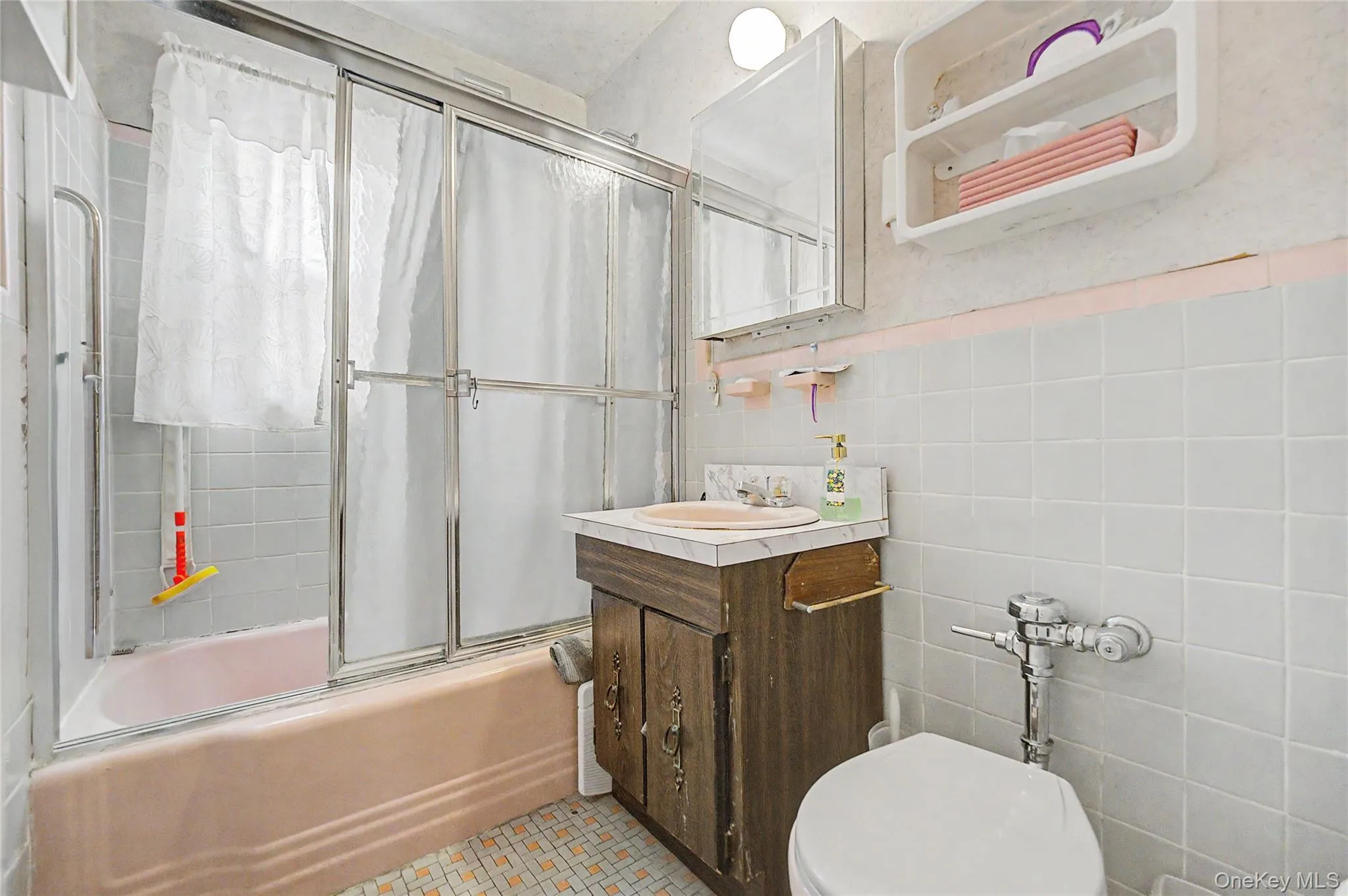 8007 250th Street, New York, NY, 4 Bedrooms Bedrooms, 8 Rooms Rooms,1 BathroomBathrooms,Residential,For Rent,250th,0,1027262 8007 250th Street, New York, NY, 4 Bedrooms Bedrooms, 8 Rooms Rooms,1 BathroomBathrooms,Residential,For Rent,250th,0,1027262