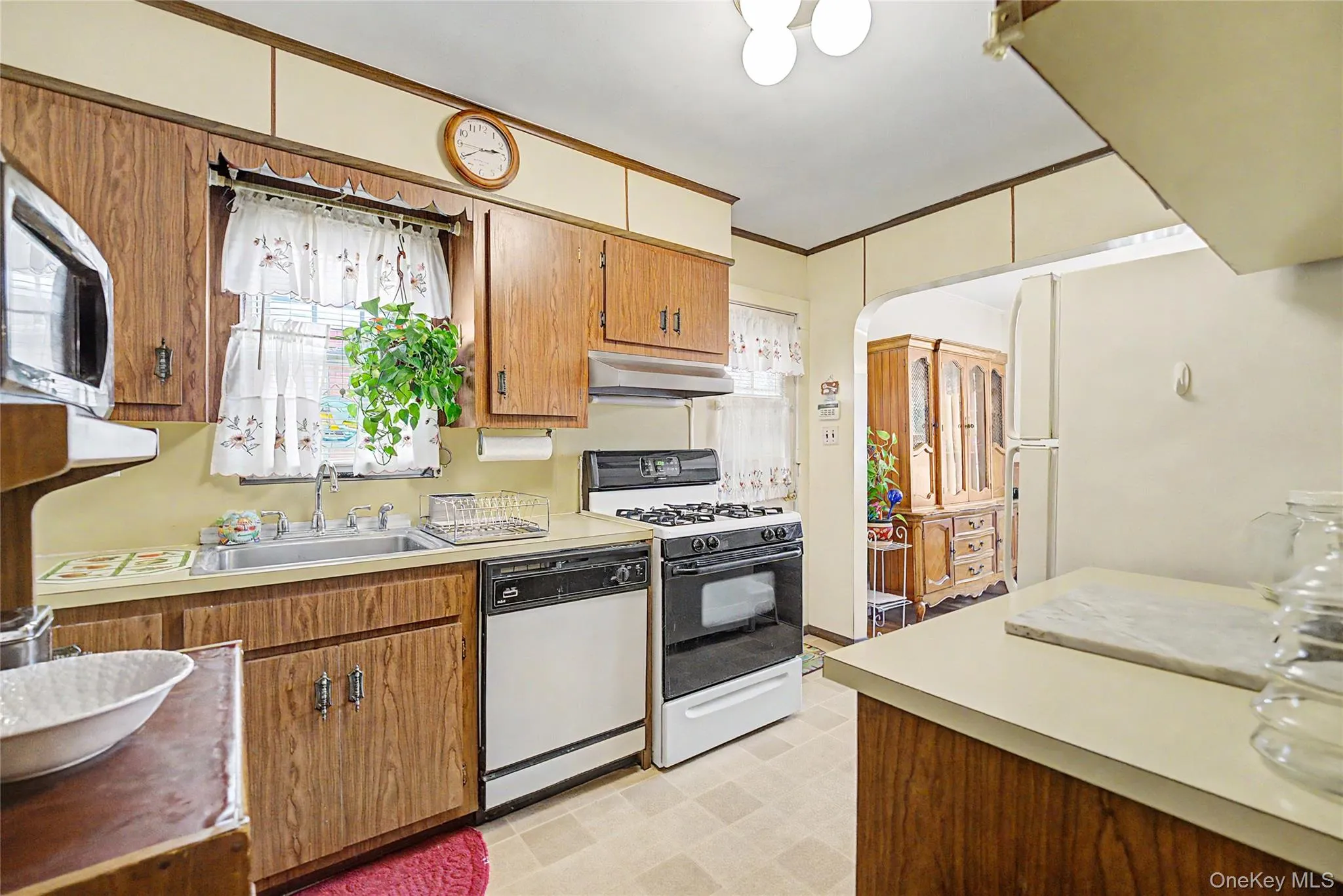 8007 250th Street, New York, NY, 4 Bedrooms Bedrooms, 8 Rooms Rooms,1 BathroomBathrooms,Residential,For Rent,250th,0,1027262 8007 250th Street, New York, NY, 4 Bedrooms Bedrooms, 8 Rooms Rooms,1 BathroomBathrooms,Residential,For Rent,250th,0,1027262