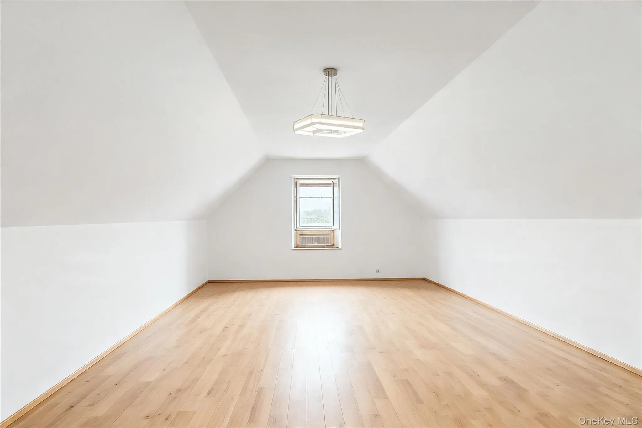 8007 250th Street, New York, NY, 4 Bedrooms Bedrooms, 8 Rooms Rooms,1 BathroomBathrooms,Residential,For Rent,250th,0,1027262 8007 250th Street, New York, NY, 4 Bedrooms Bedrooms, 8 Rooms Rooms,1 BathroomBathrooms,Residential,For Rent,250th,0,1027262