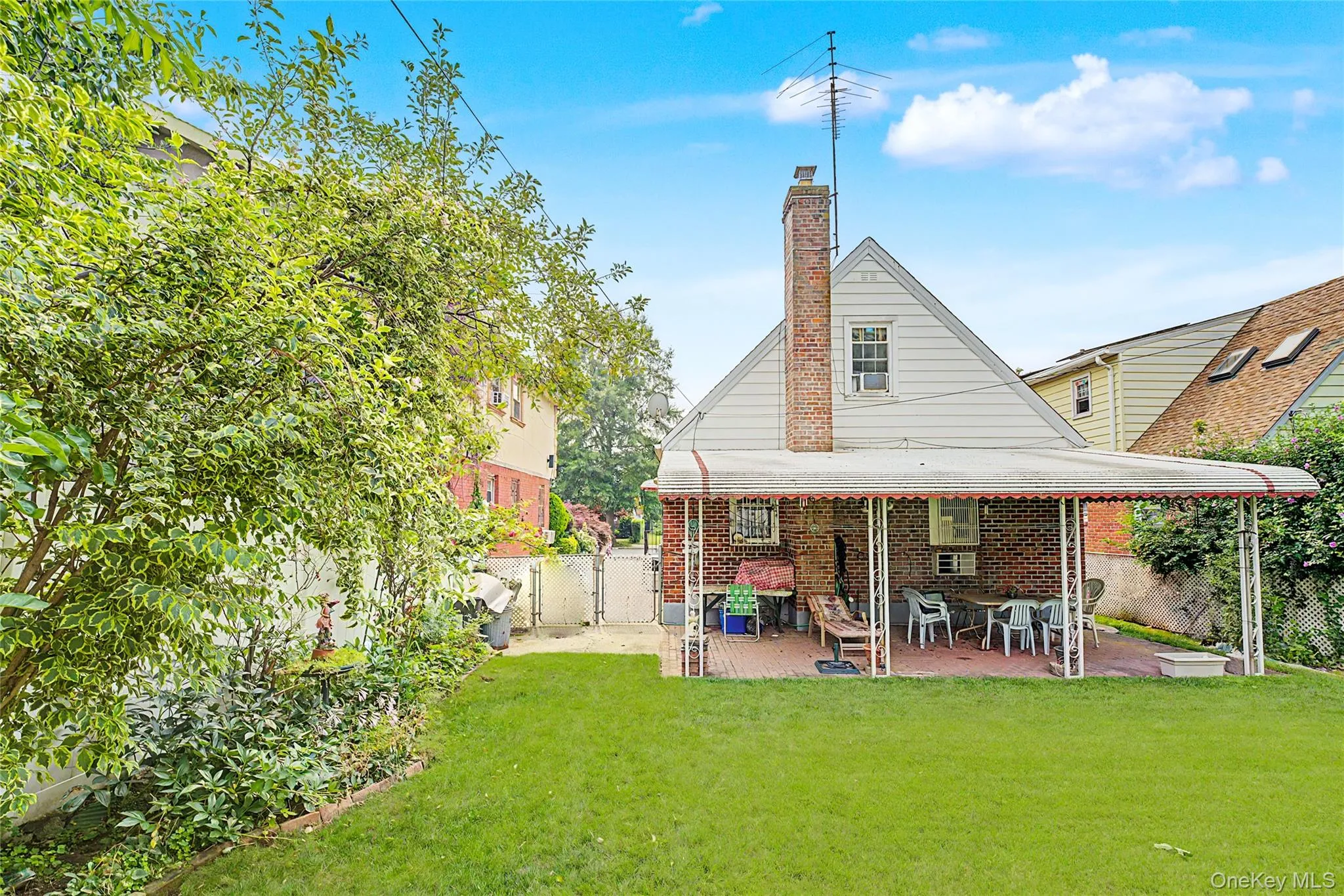 8007 250th Street, New York, NY, 4 Bedrooms Bedrooms, 8 Rooms Rooms,1 BathroomBathrooms,Residential,For Rent,250th,0,1027262 8007 250th Street, New York, NY, 4 Bedrooms Bedrooms, 8 Rooms Rooms,1 BathroomBathrooms,Residential,For Rent,250th,0,1027262