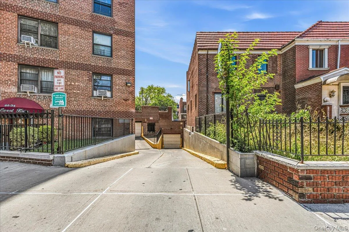 64-34 102nd Street, New York, NY, 3 Rooms Rooms,1 BathroomBathrooms,Residential,For Rent,102nd,0,1027263 64-34 102nd Street, New York, NY, 3 Rooms Rooms,1 BathroomBathrooms,Residential,For Rent,102nd,0,1027263