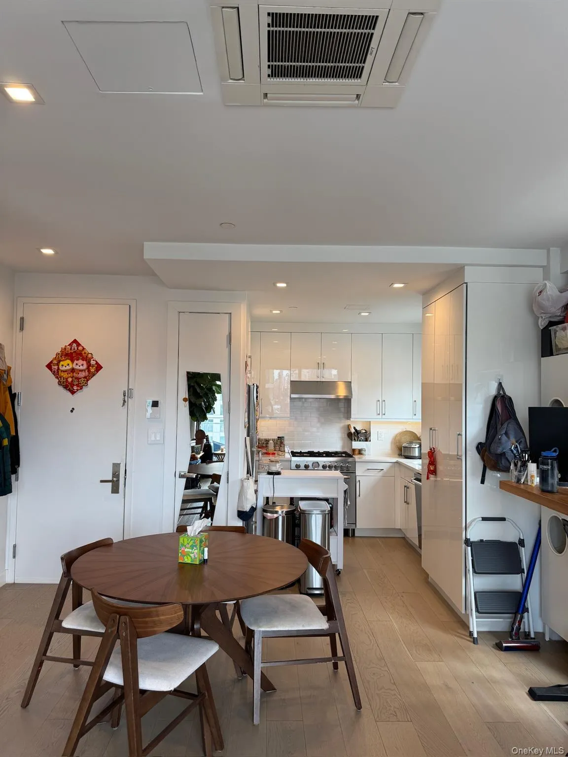 4244 Crescent Street, New York, NY, 1 Bedroom Bedrooms, 2 Rooms Rooms,1 BathroomBathrooms,Residential,For Rent,Crescent,0,1027264 4244 Crescent Street, New York, NY, 1 Bedroom Bedrooms, 2 Rooms Rooms,1 BathroomBathrooms,Residential,For Rent,Crescent,0,1027264