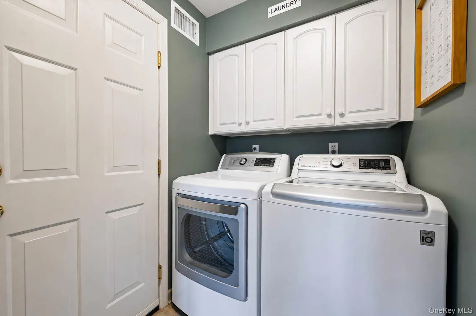 62 Tallmadge Trail, Brookhaven, NY, 4 Bedrooms Bedrooms, 8 Rooms Rooms,2 BathroomsBathrooms,Residential,For Rent,Tallmadge,0,1027265 62 Tallmadge Trail, Brookhaven, NY, 4 Bedrooms Bedrooms, 8 Rooms Rooms,2 BathroomsBathrooms,Residential,For Rent,Tallmadge,0,1027265