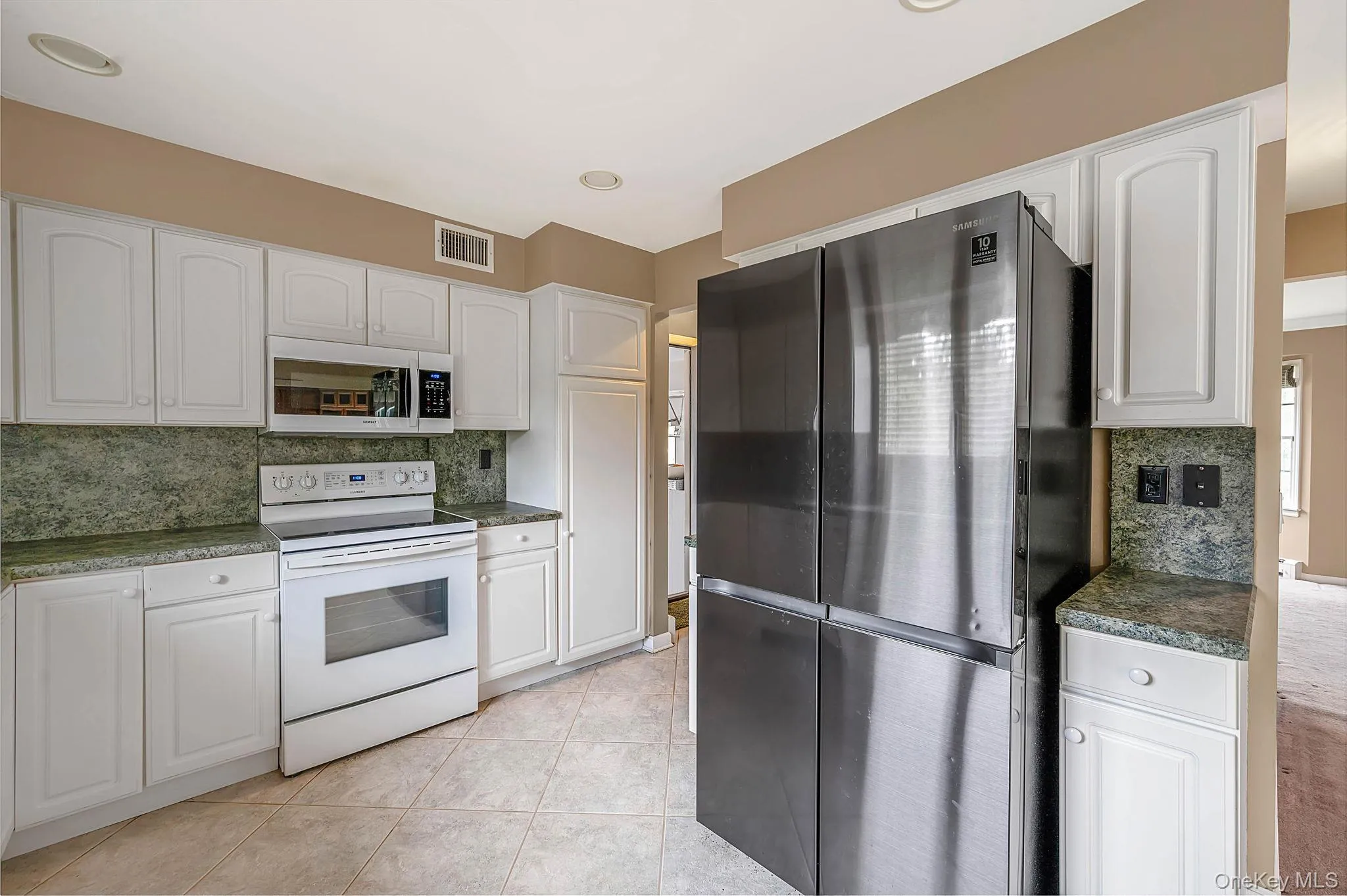 62 Tallmadge Trail, Brookhaven, NY, 4 Bedrooms Bedrooms, 8 Rooms Rooms,2 BathroomsBathrooms,Residential,For Rent,Tallmadge,0,1027265 62 Tallmadge Trail, Brookhaven, NY, 4 Bedrooms Bedrooms, 8 Rooms Rooms,2 BathroomsBathrooms,Residential,For Rent,Tallmadge,0,1027265