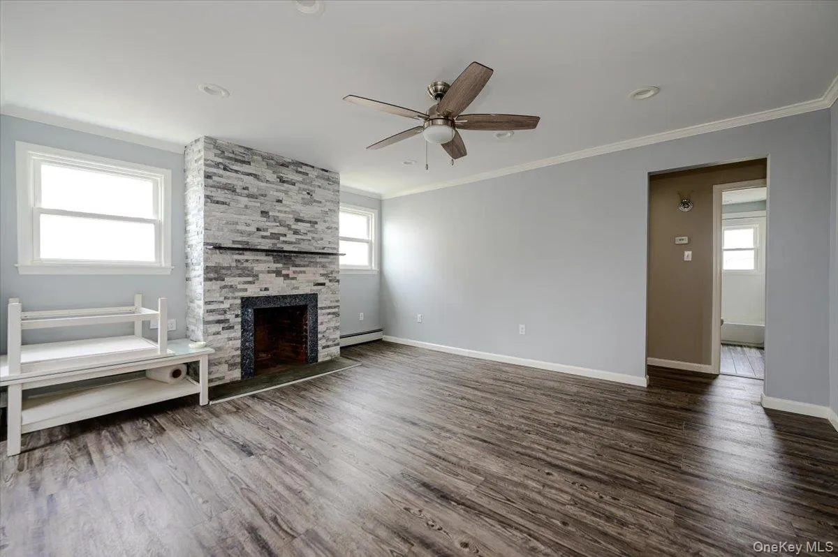 450 Broadway, Long Beach, NY, 3 Bedrooms Bedrooms, 6 Rooms Rooms,1 BathroomBathrooms,Residential Lease,For Rent,Broadway,0,1027266 450 Broadway, Long Beach, NY, 3 Bedrooms Bedrooms, 6 Rooms Rooms,1 BathroomBathrooms,Residential Lease,For Rent,Broadway,0,1027266
