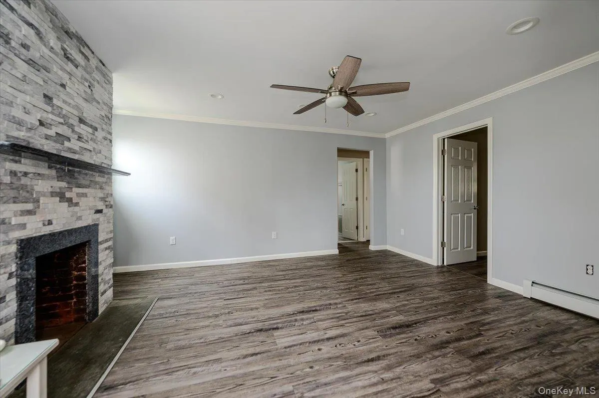 450 Broadway, Long Beach, NY, 3 Bedrooms Bedrooms, 6 Rooms Rooms,1 BathroomBathrooms,Residential Lease,For Rent,Broadway,0,1027266 450 Broadway, Long Beach, NY, 3 Bedrooms Bedrooms, 6 Rooms Rooms,1 BathroomBathrooms,Residential Lease,For Rent,Broadway,0,1027266