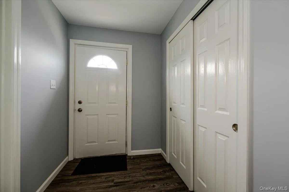 450 Broadway, Long Beach, NY, 3 Bedrooms Bedrooms, 6 Rooms Rooms,1 BathroomBathrooms,Residential Lease,For Rent,Broadway,0,1027266 450 Broadway, Long Beach, NY, 3 Bedrooms Bedrooms, 6 Rooms Rooms,1 BathroomBathrooms,Residential Lease,For Rent,Broadway,0,1027266