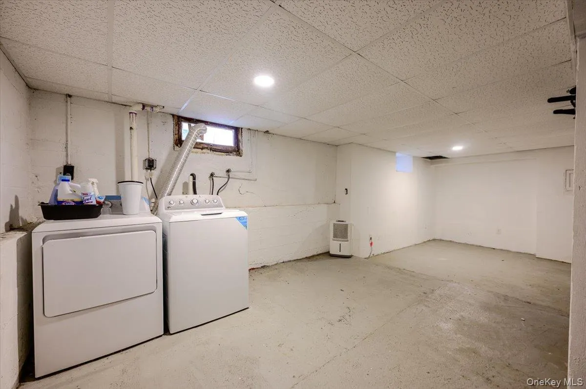 450 Broadway, Long Beach, NY, 3 Bedrooms Bedrooms, 6 Rooms Rooms,1 BathroomBathrooms,Residential Lease,For Rent,Broadway,0,1027266 450 Broadway, Long Beach, NY, 3 Bedrooms Bedrooms, 6 Rooms Rooms,1 BathroomBathrooms,Residential Lease,For Rent,Broadway,0,1027266