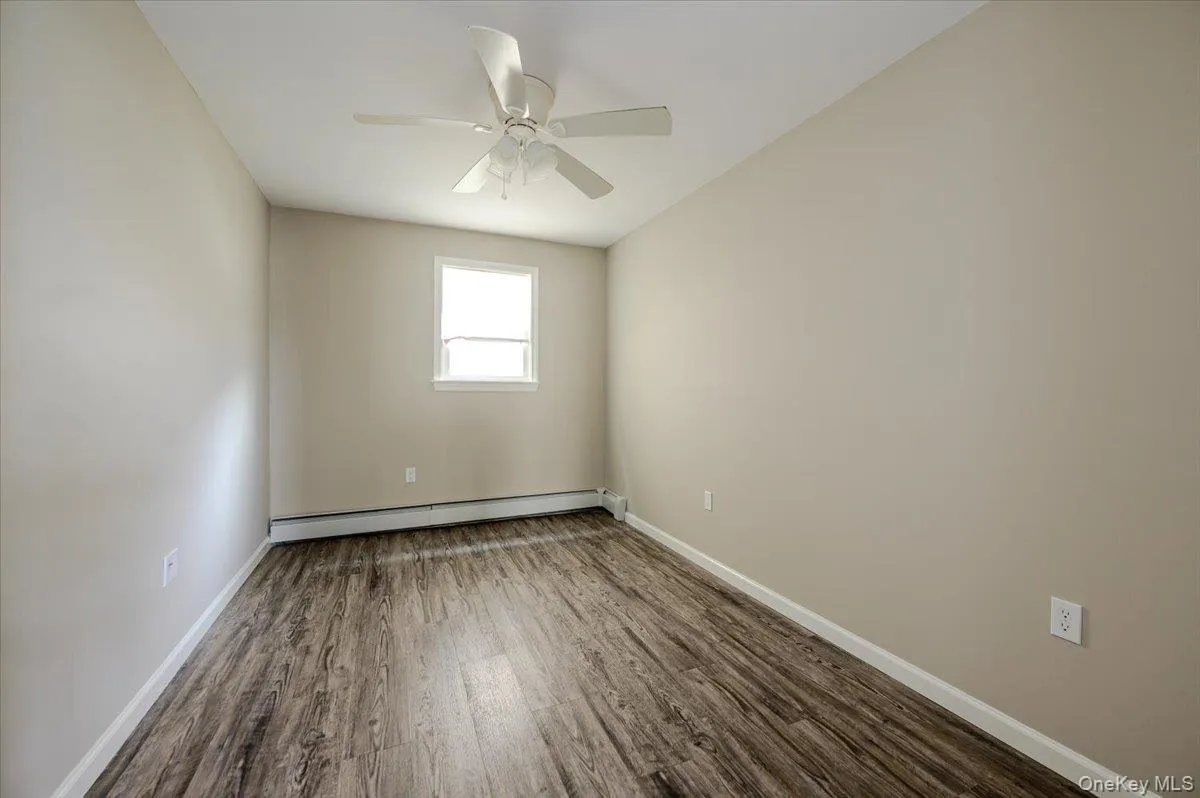 450 Broadway, Long Beach, NY, 3 Bedrooms Bedrooms, 6 Rooms Rooms,1 BathroomBathrooms,Residential Lease,For Rent,Broadway,0,1027266 450 Broadway, Long Beach, NY, 3 Bedrooms Bedrooms, 6 Rooms Rooms,1 BathroomBathrooms,Residential Lease,For Rent,Broadway,0,1027266