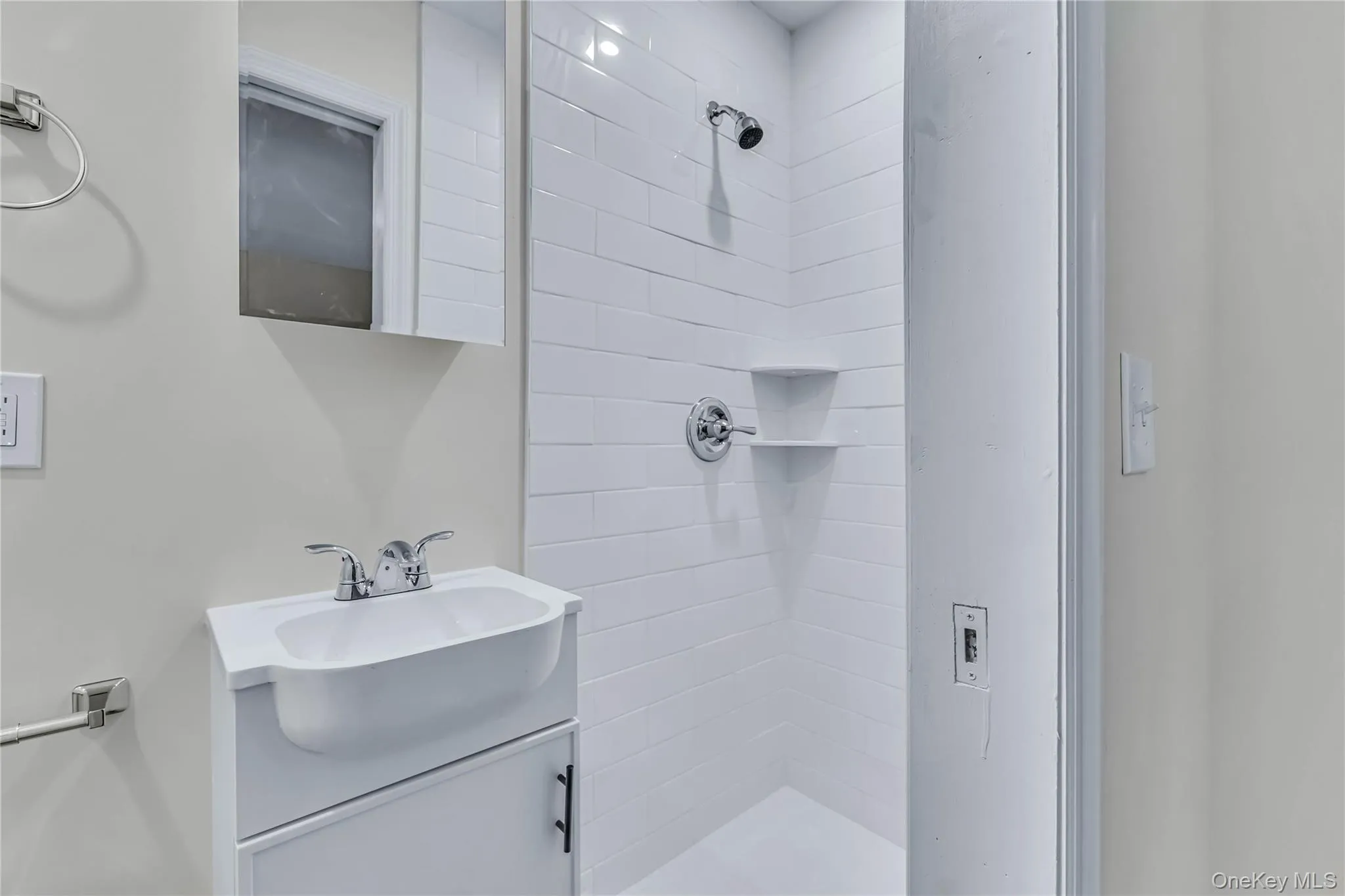 114 Wilson Avenue, Brookhaven, NY, 3 Bedrooms Bedrooms, 5 Rooms Rooms,2 BathroomsBathrooms,Residential,For Rent,Wilson,0,1027268 114 Wilson Avenue, Brookhaven, NY, 3 Bedrooms Bedrooms, 5 Rooms Rooms,2 BathroomsBathrooms,Residential,For Rent,Wilson,0,1027268